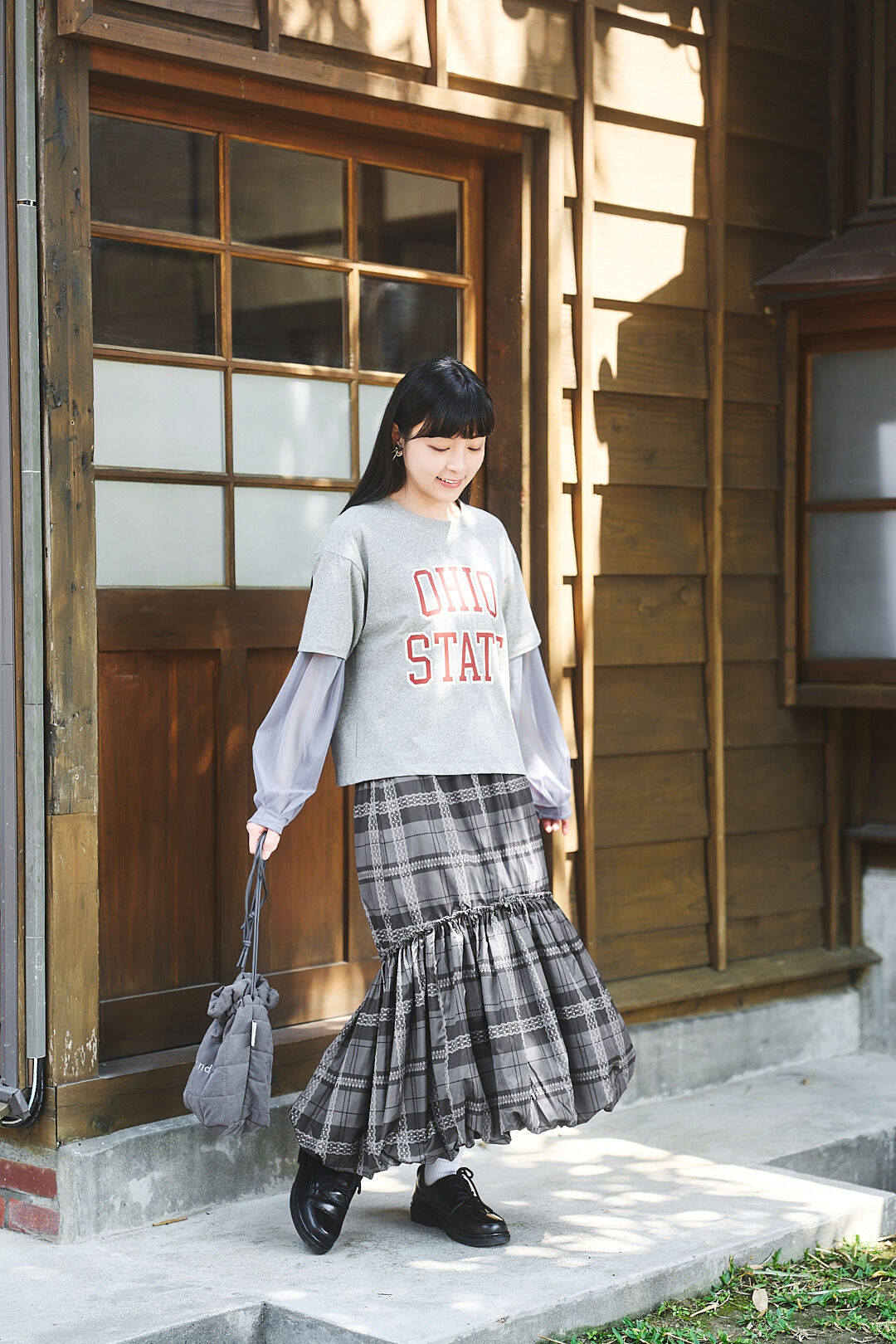 輕快小步舞！復古格紋蕾絲花苞裙(兩色-優雅灰)