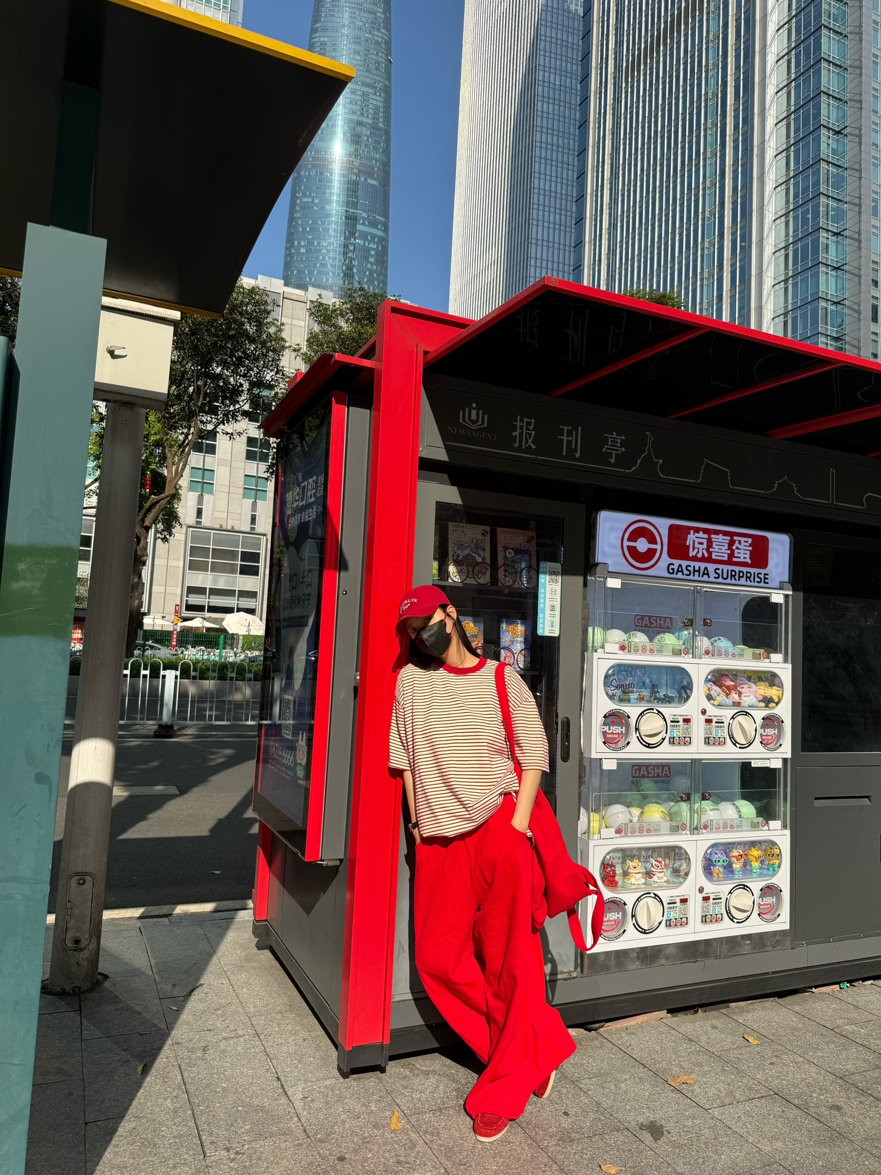 紅色細條紋重磅棉大學Ｔ