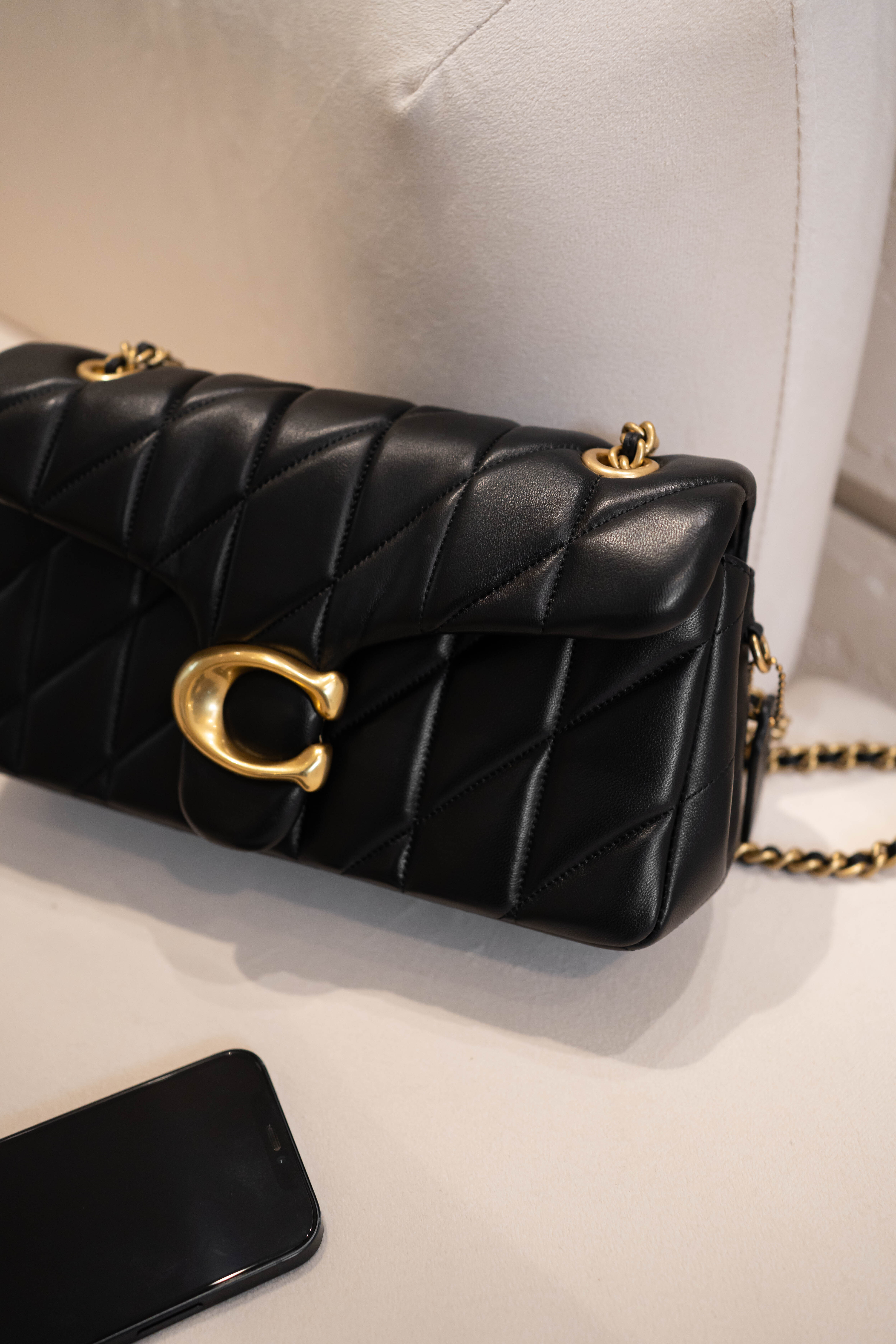 Coach Tabby 26 絎縫單肩手袋 黑色