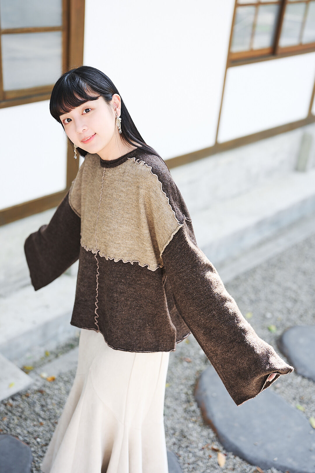 (限量)繾綣意！撞色捲邊設計針織衫(三色-布朗棕)