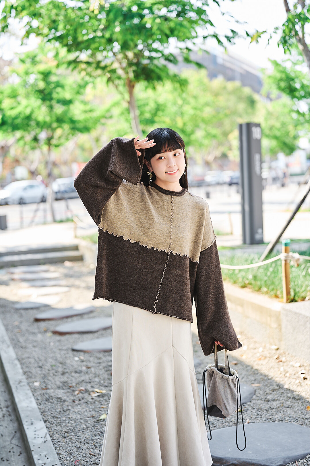(限量)繾綣意！撞色捲邊設計針織衫(三色-布朗棕)
