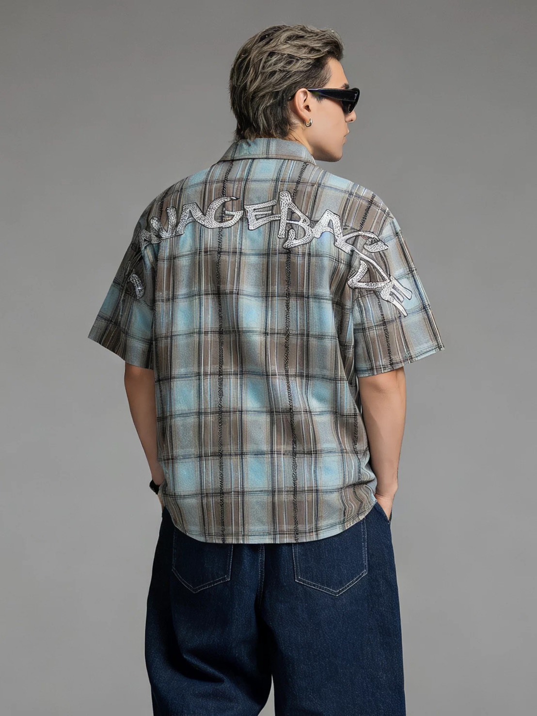 復古格紋字母刺繡短袖襯衫