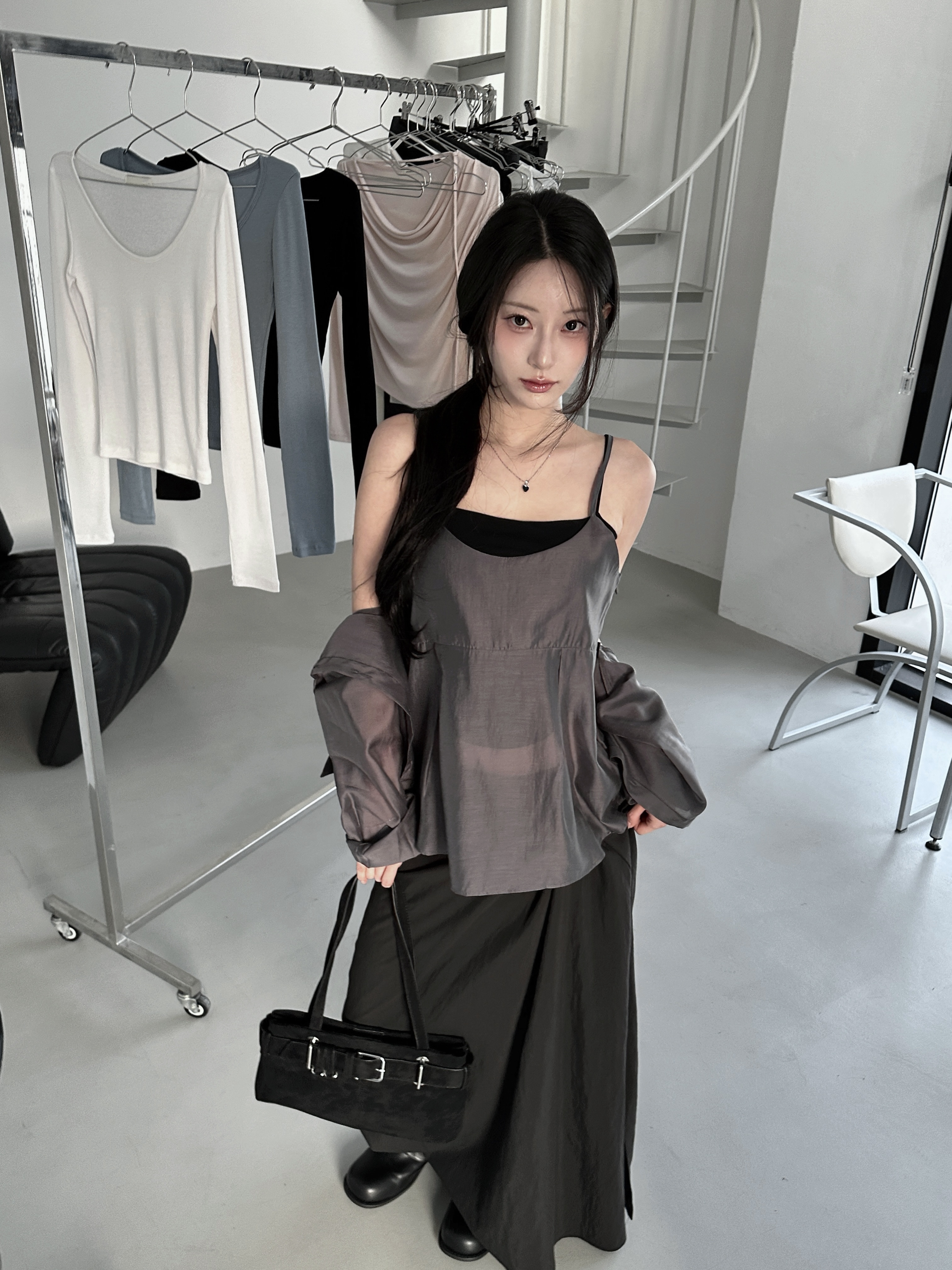 N15 水光透明感襯衫+背心SET (深灰)