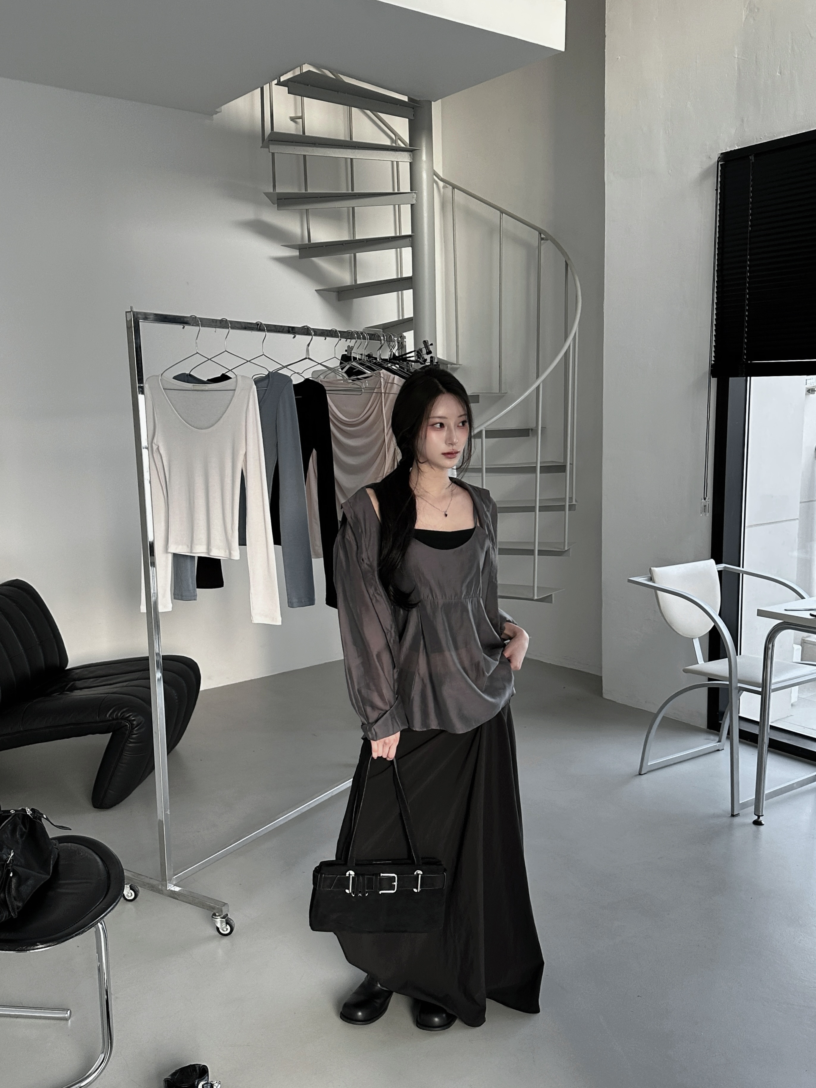 N15 水光透明感襯衫+背心SET (深灰)