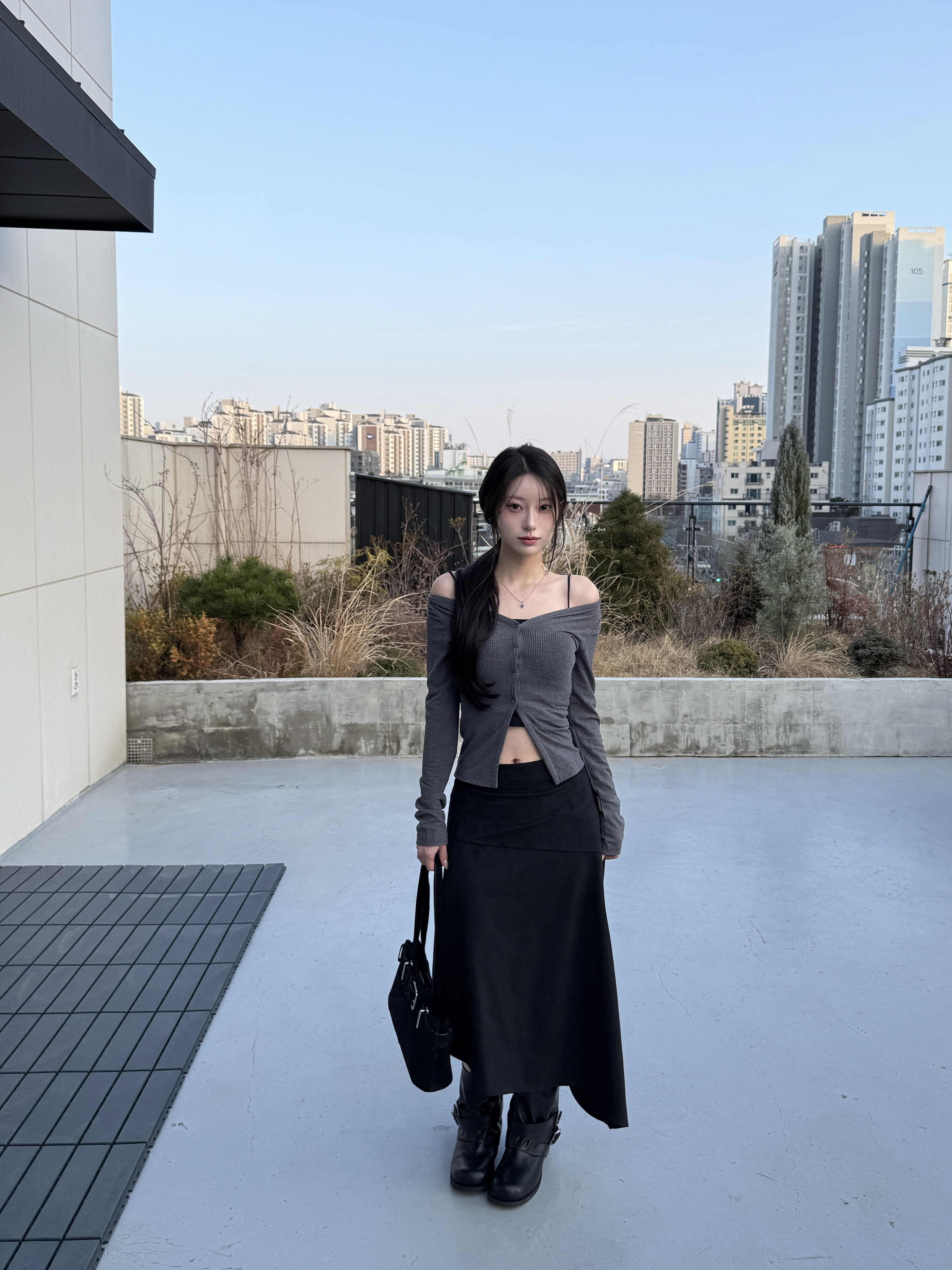 N18 沙漠不規則半裙 (黑)