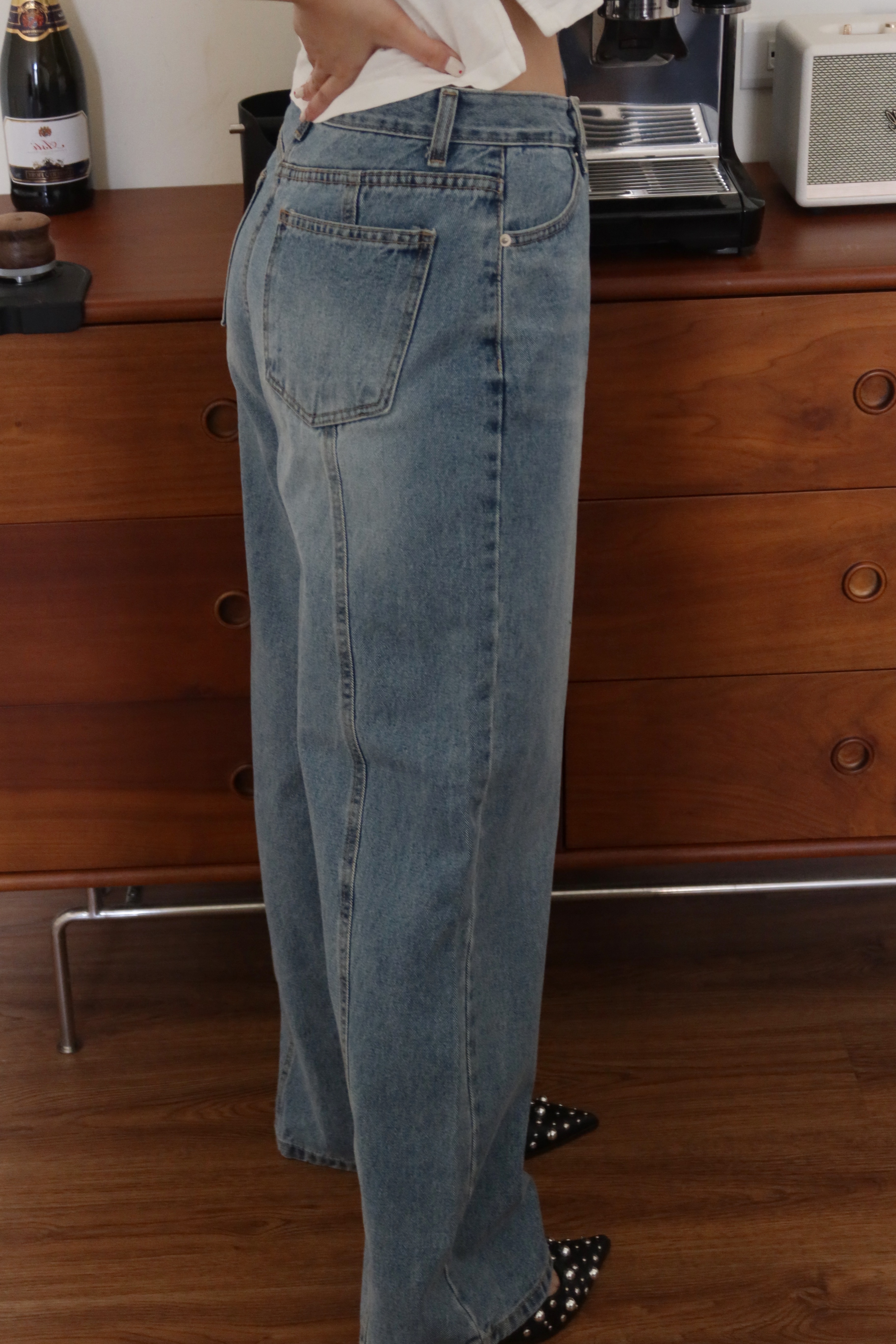 (預購) M01 不炸梨系列 - 特殊剪接線細節繭形牛仔褲 1 Color