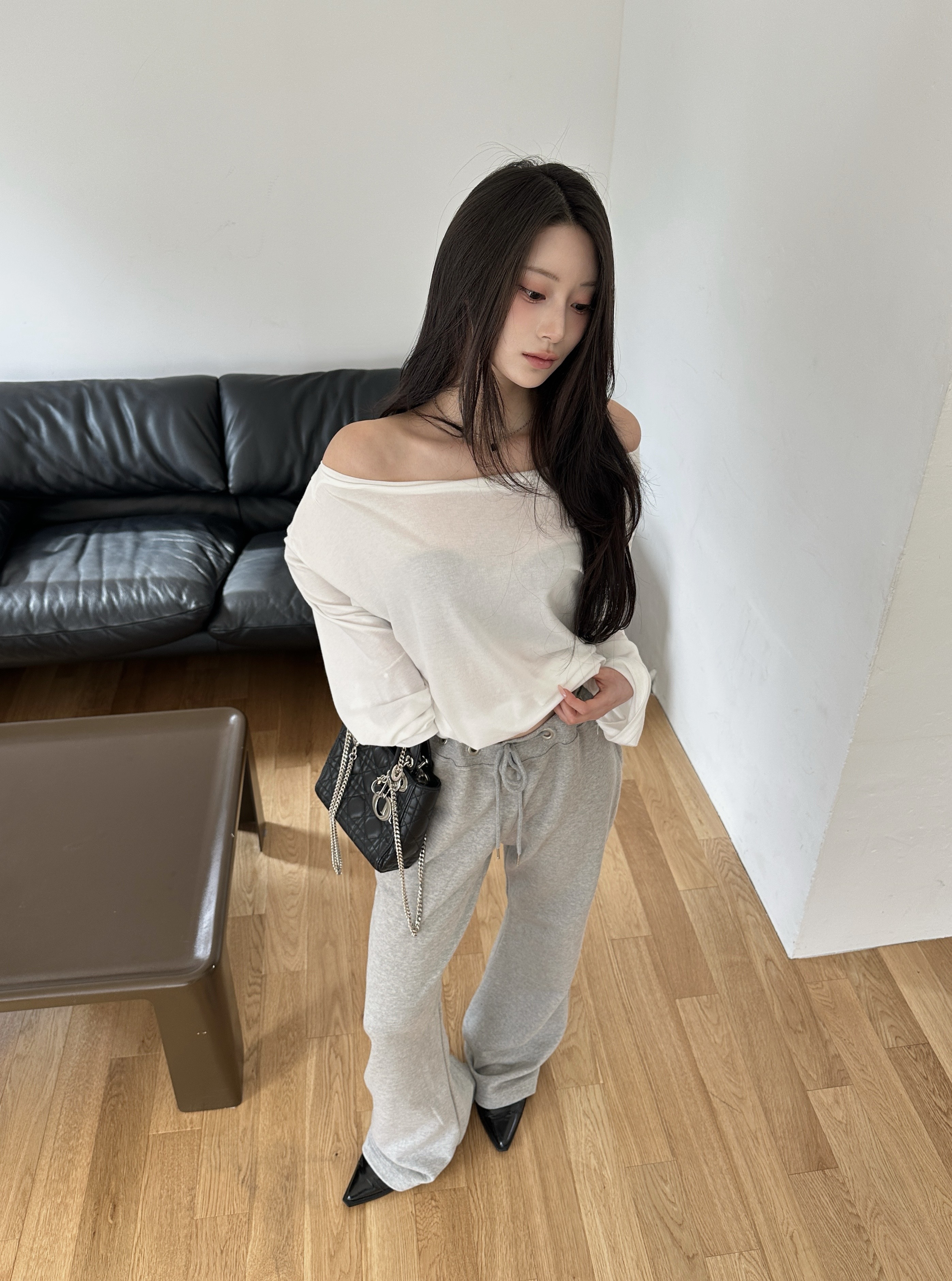 N07 舒服鬆弛感 斜肩一字領長袖 (白)