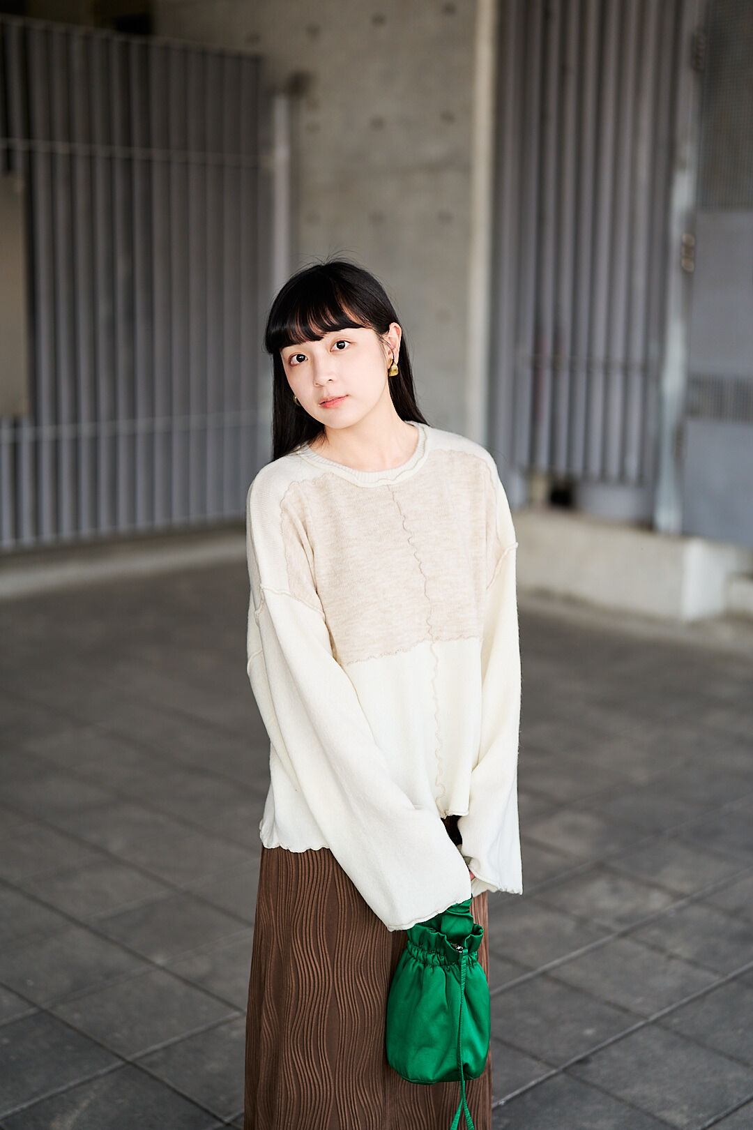 (限量)繾綣意！撞色捲邊設計針織衫(三色-象牙白)