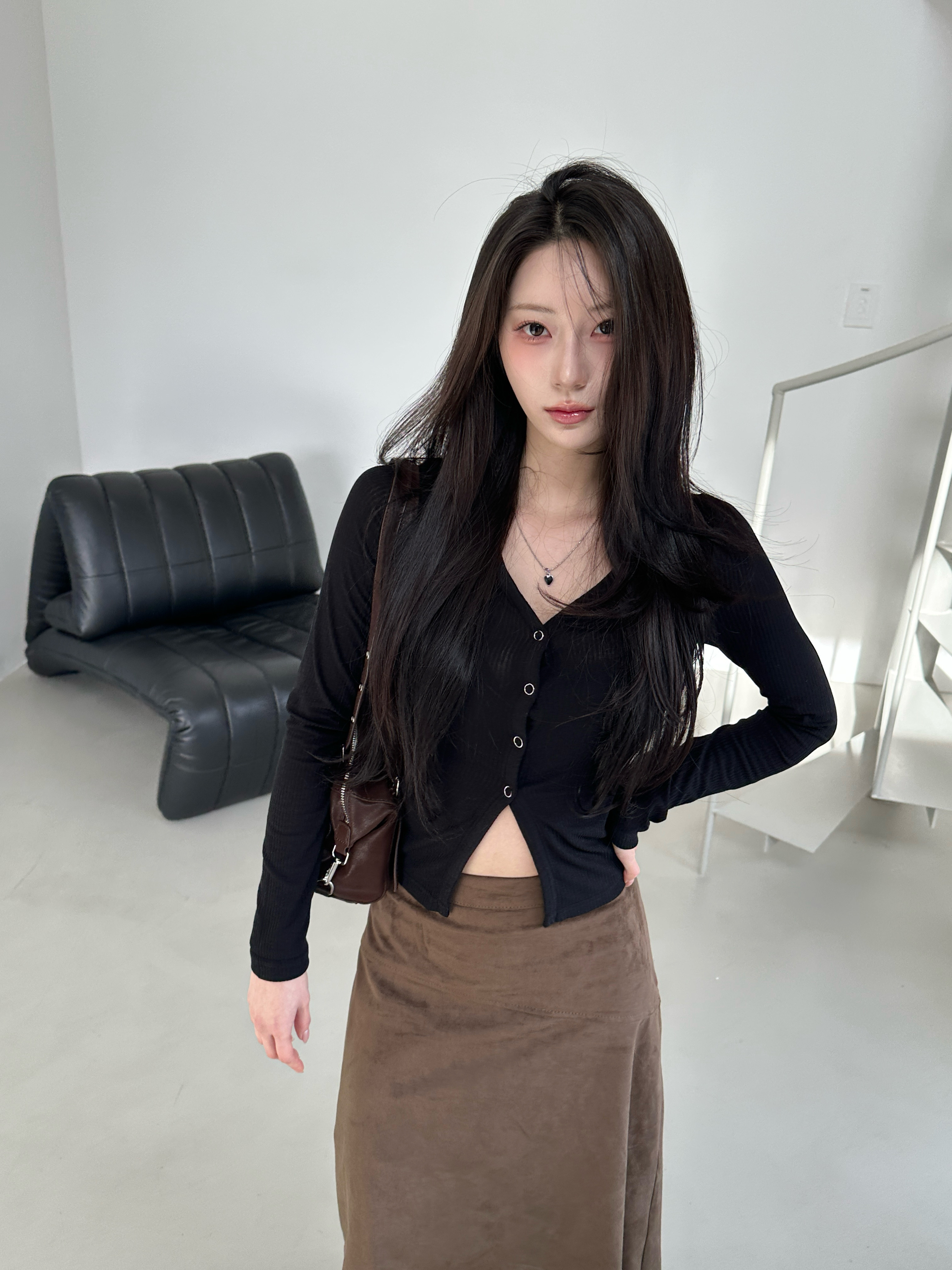 N05 日常之間 銀圈壓釦上衣 (黑)