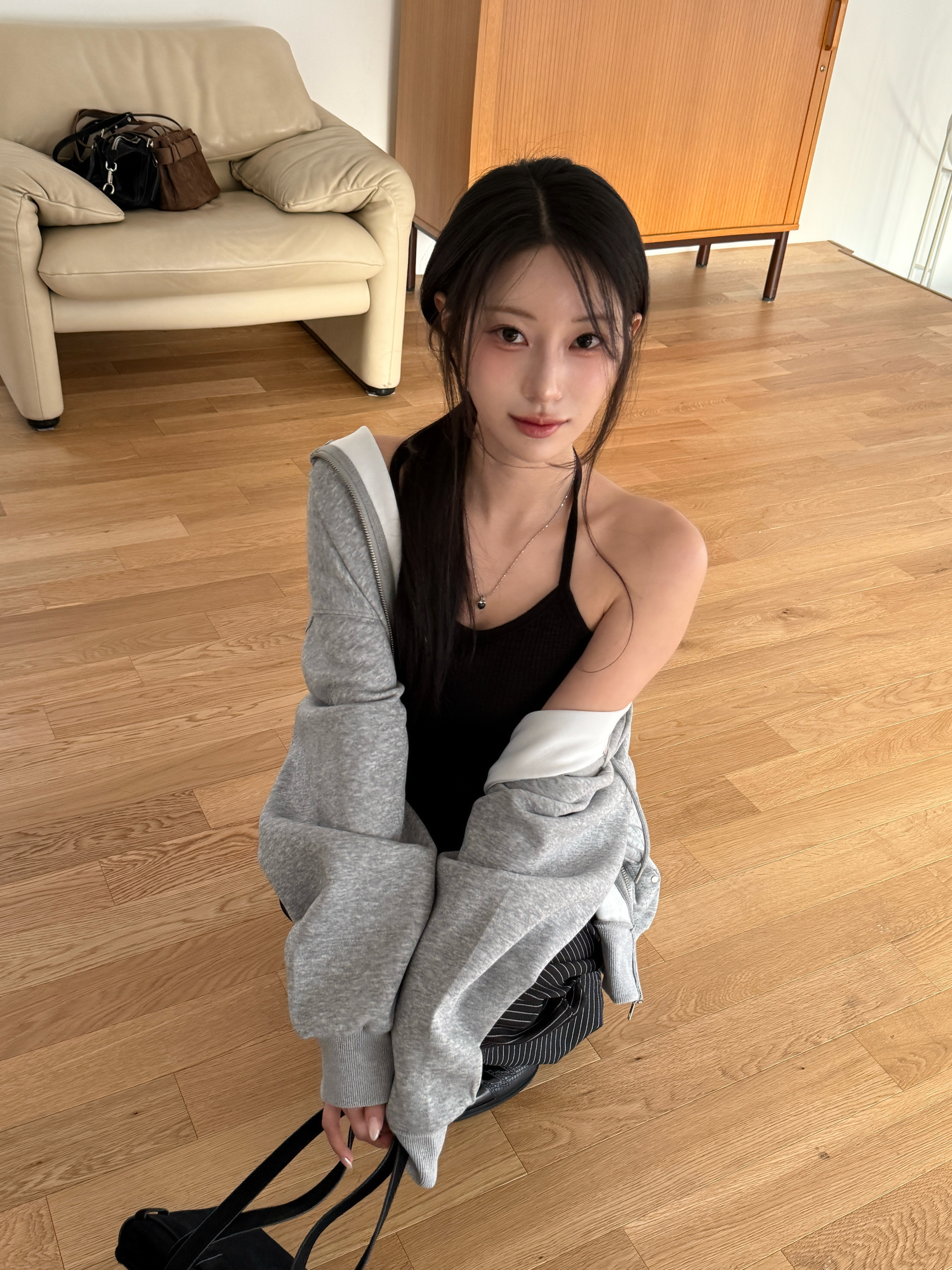 N03 必買! 超好搭的掛脖背心 (黑)