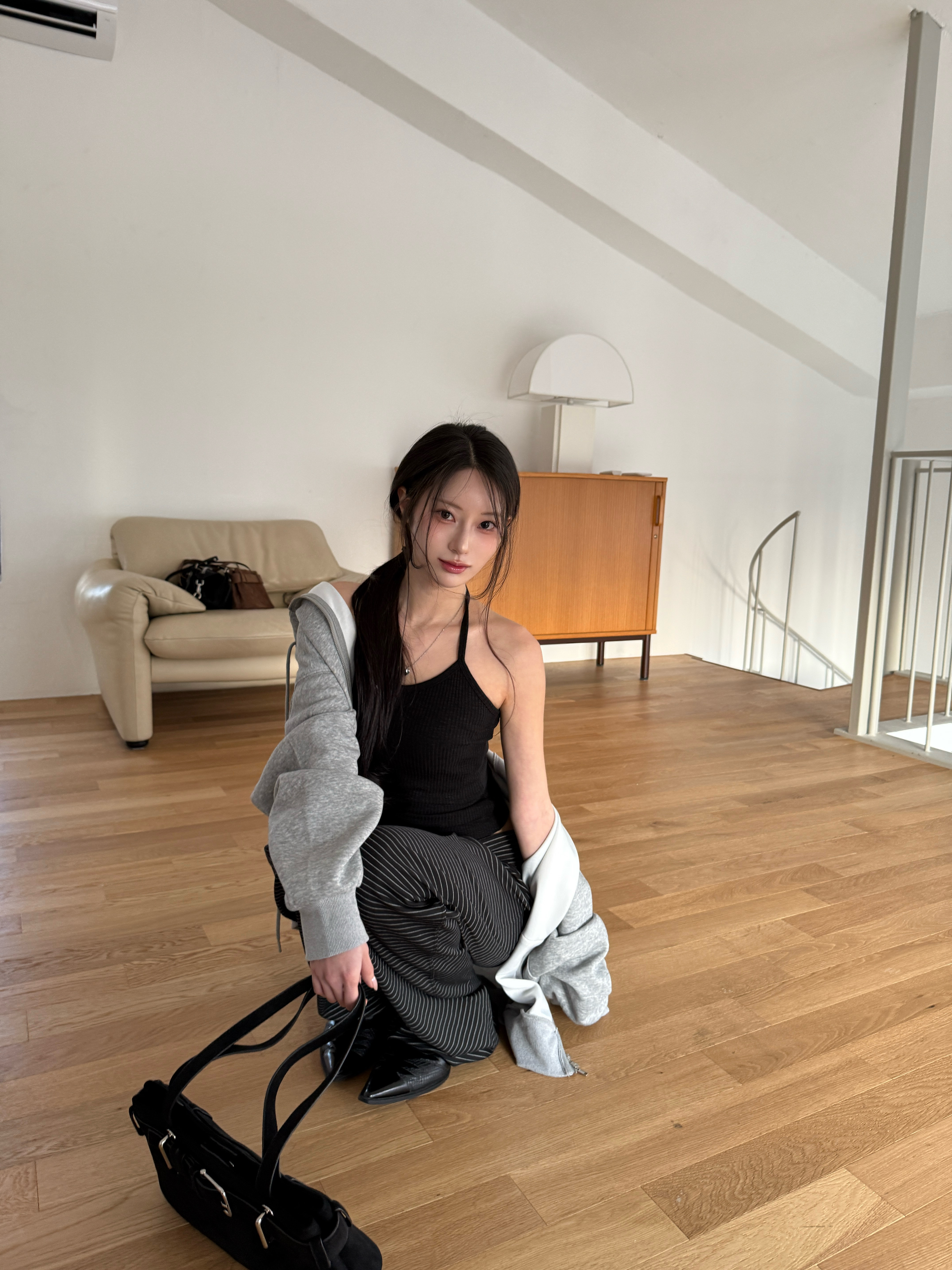 N03 必買! 超好搭的掛脖背心 (黑)