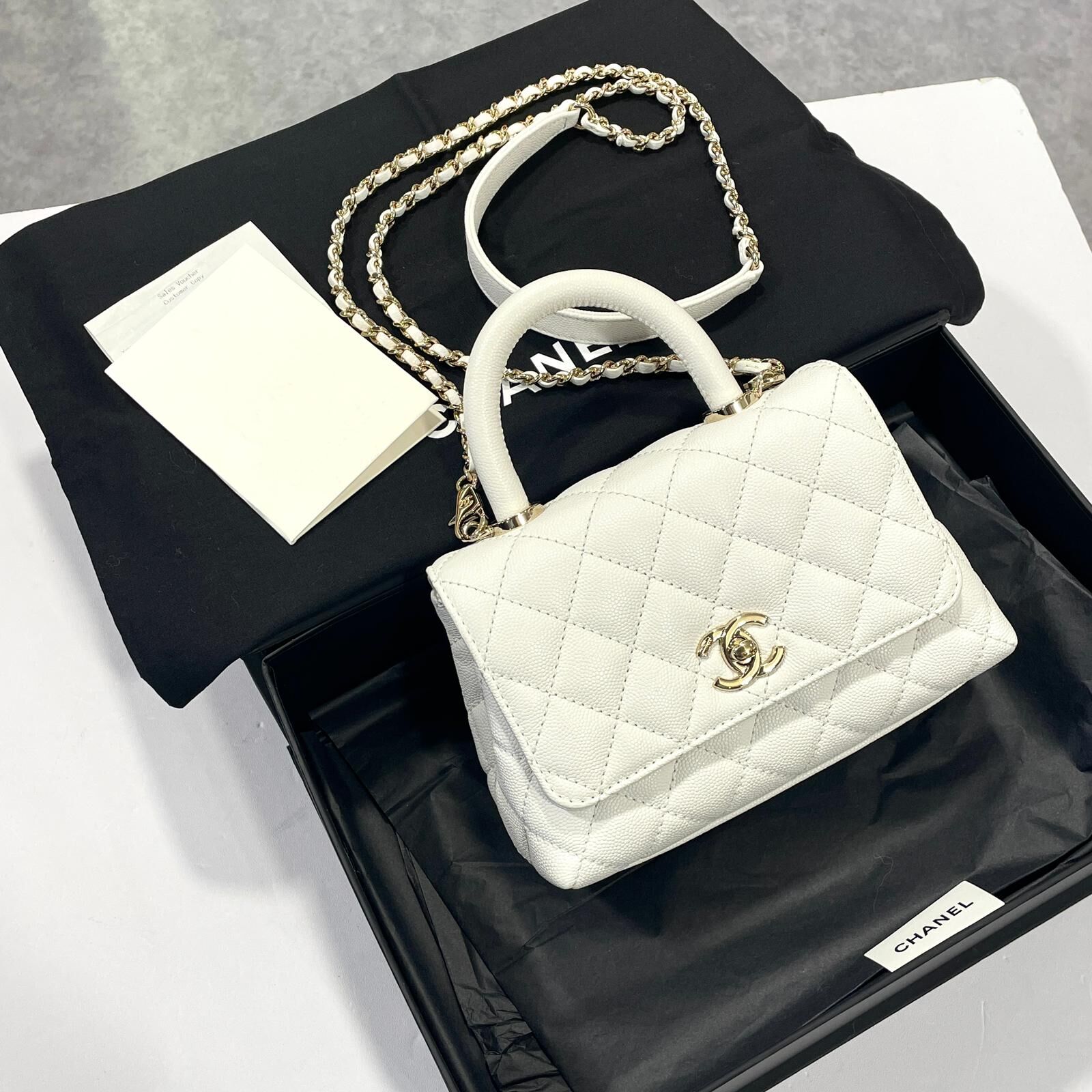 本週出位價!!! 全新CHANEL COCO HANDLE SMALL AS2215 白色荔枝皮淡金@晶片款 #BRAND NEW #香榭站正品