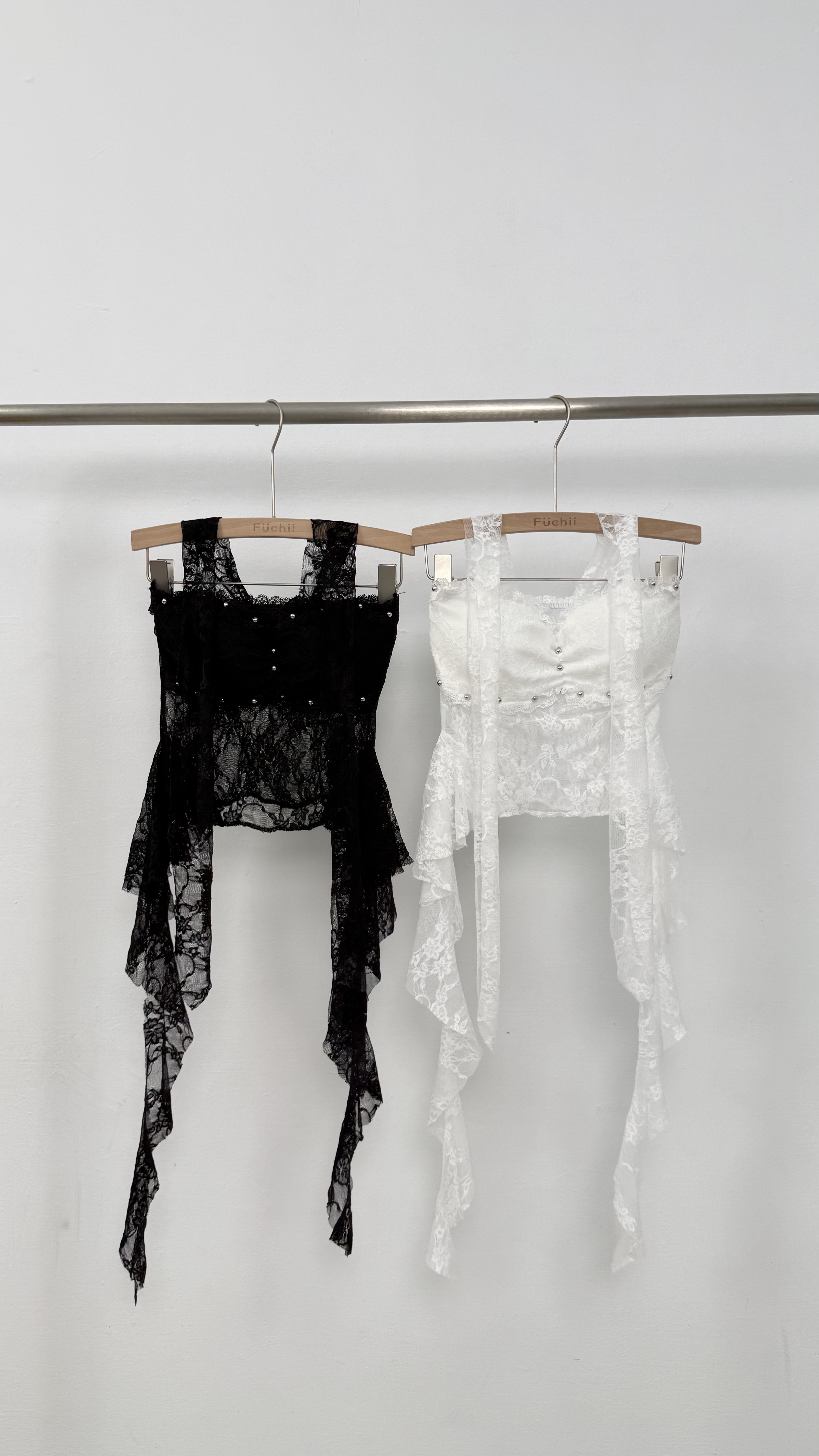 B46女團風蕾絲飄帶平口上衣