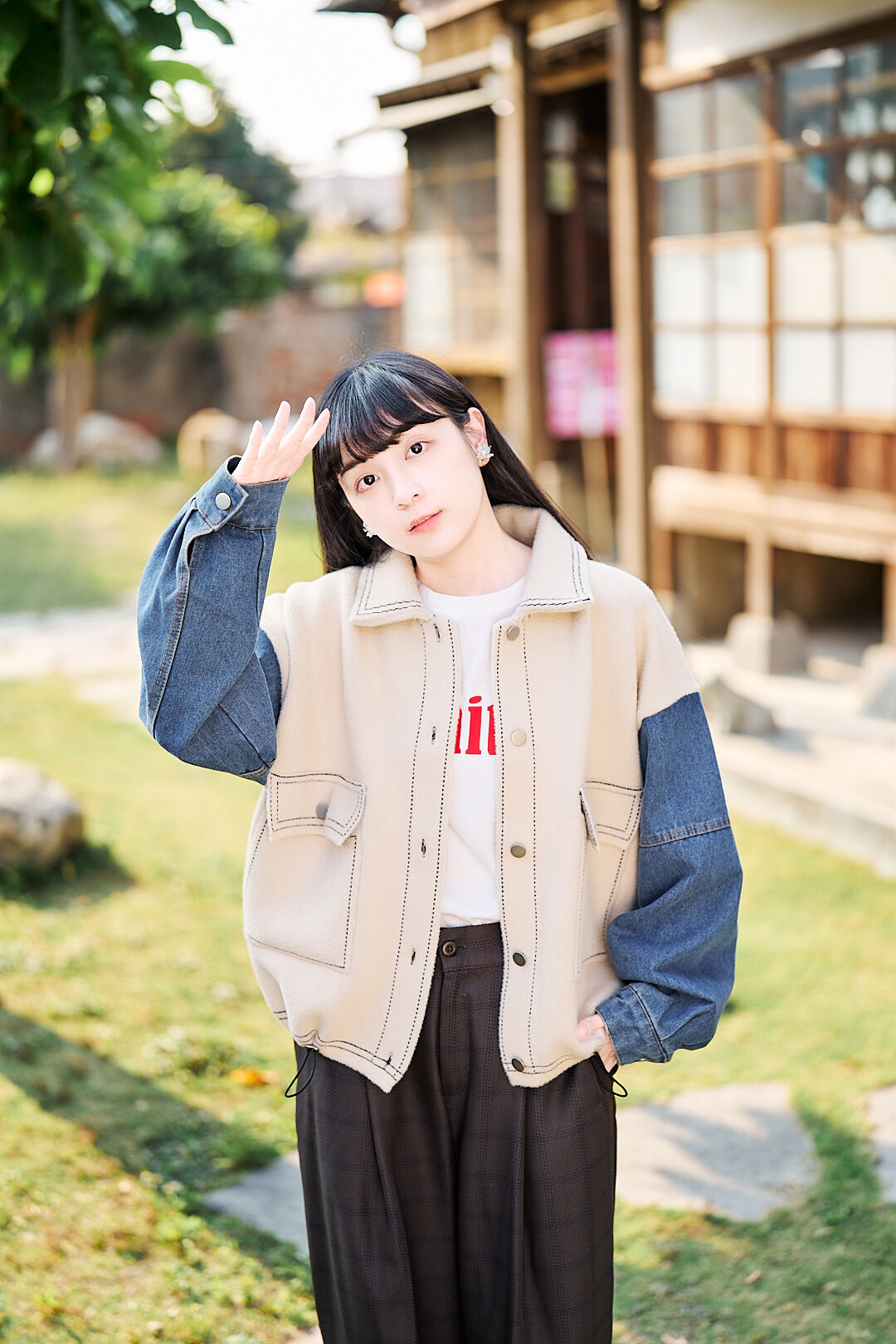 (限量)陪你的日子！撞色車線丹寧拼接夾克(三色-象牙)