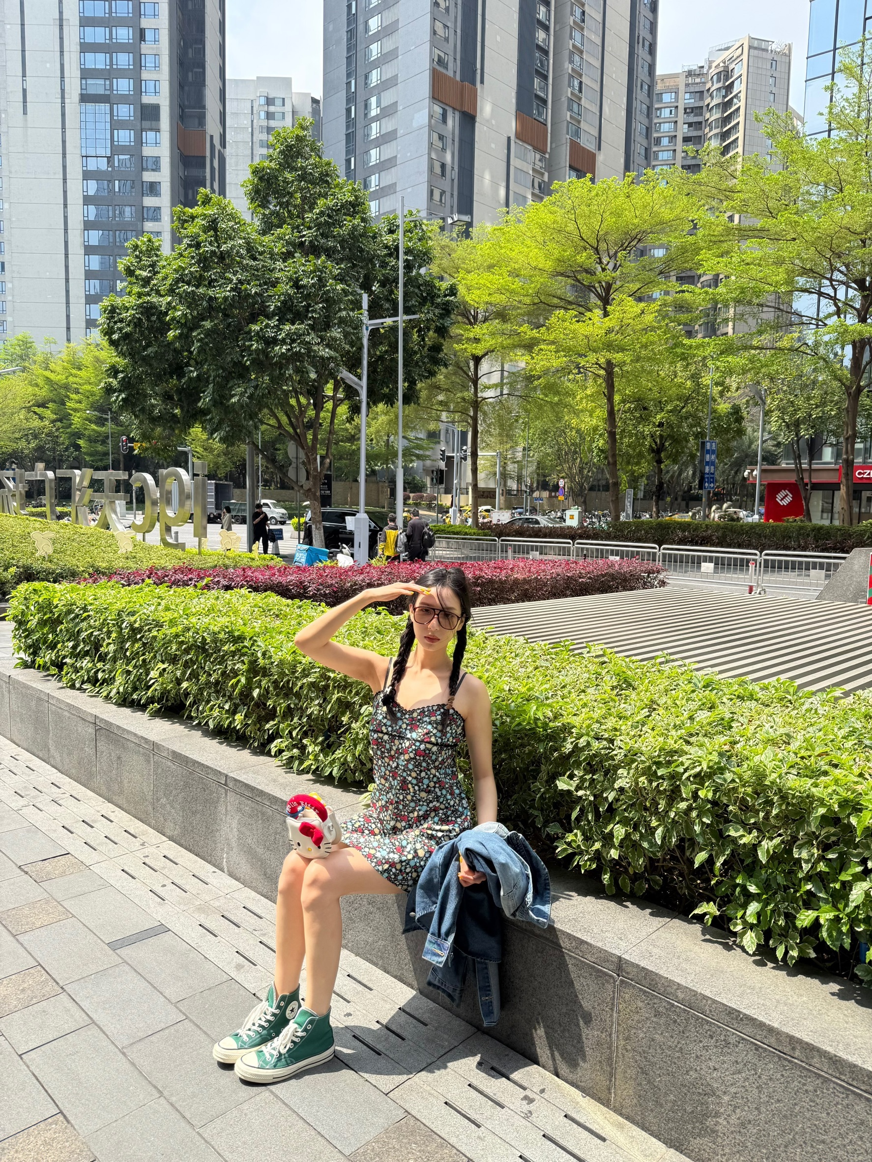 春暖花開細肩小洋裝