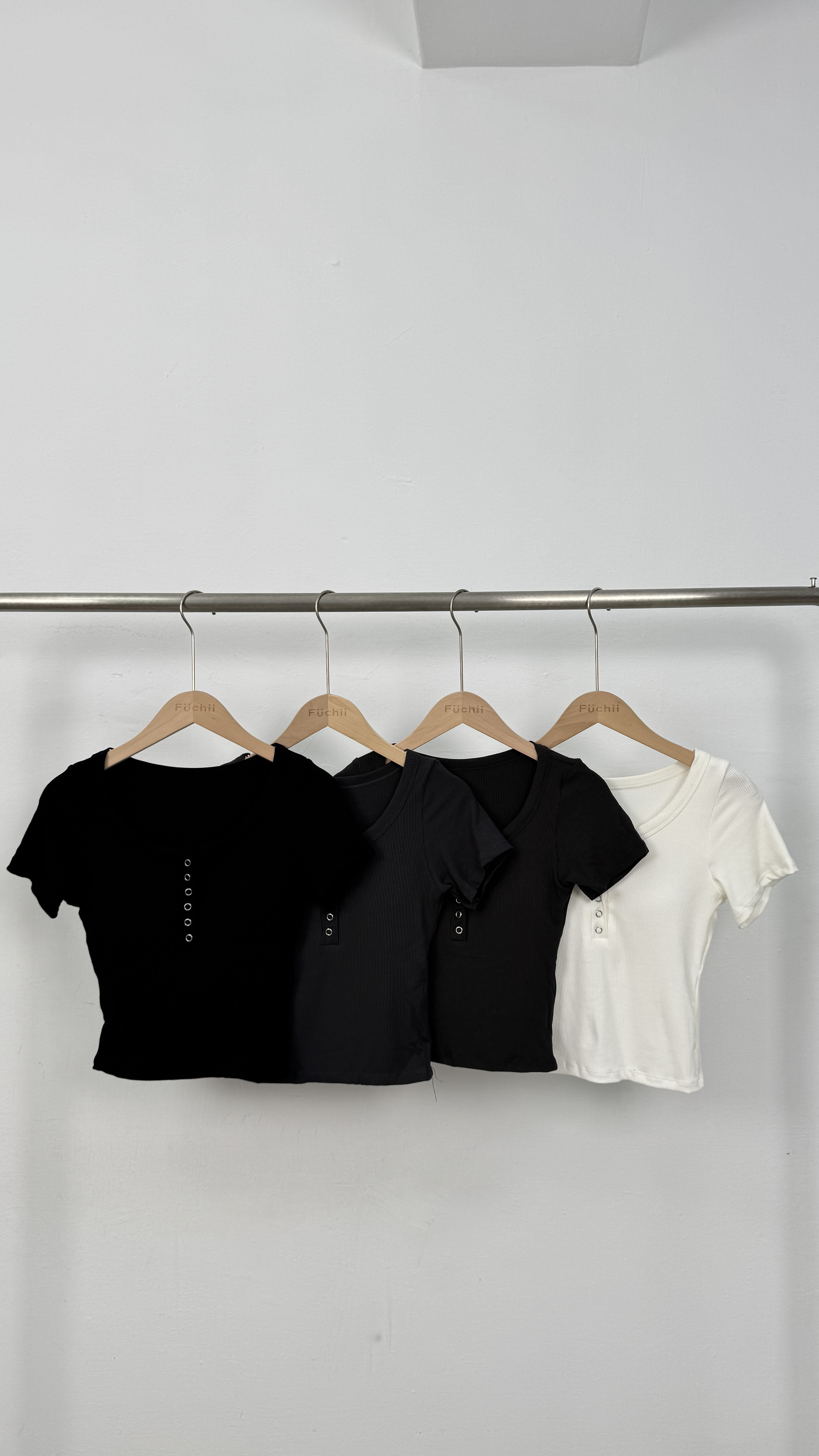 NEW直坑紋胸墊短袖上衣