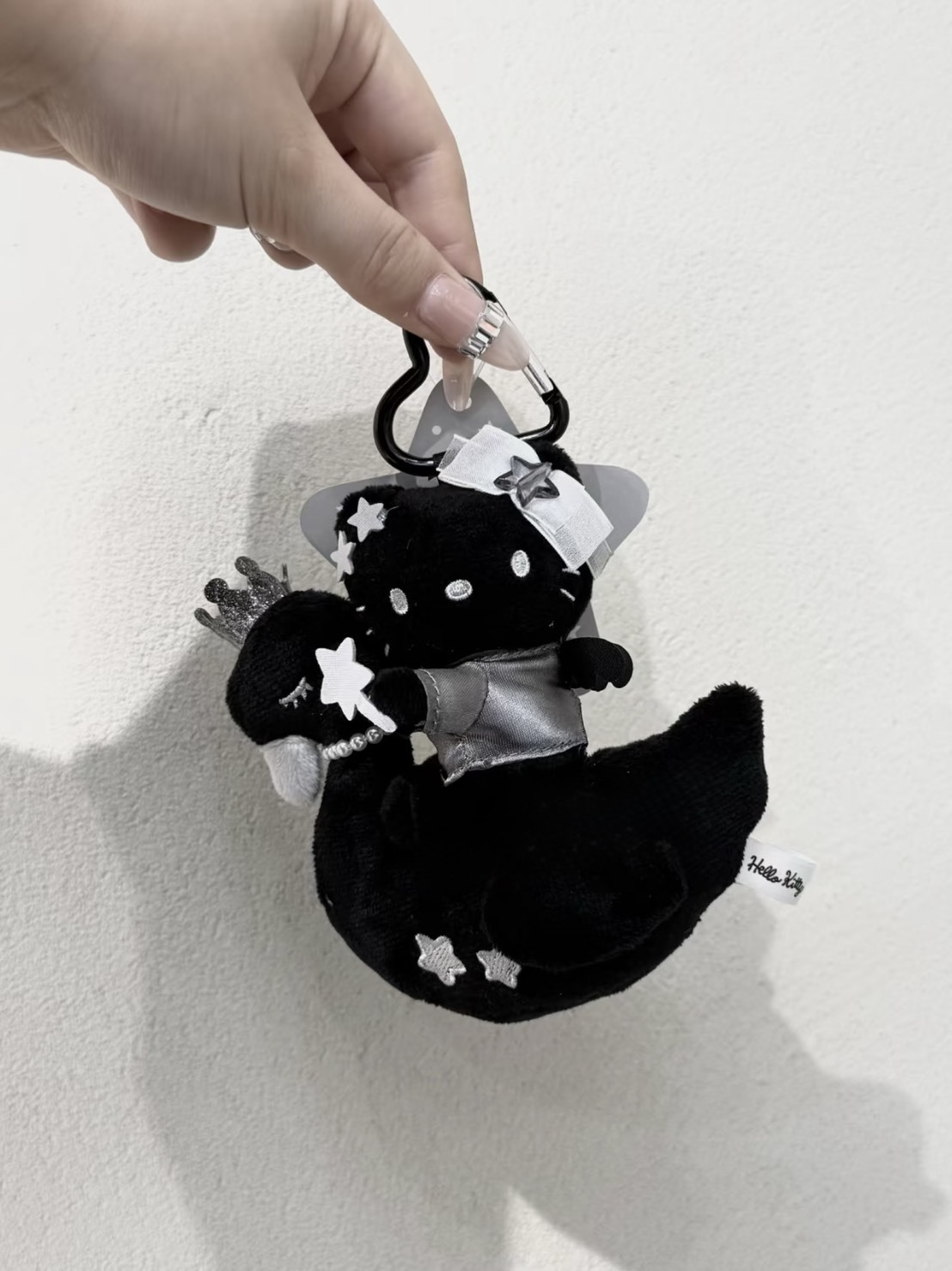 日本限定 HELLO KITTY BLACK  長腿 天鵝 獨角獸 吊飾 黑白