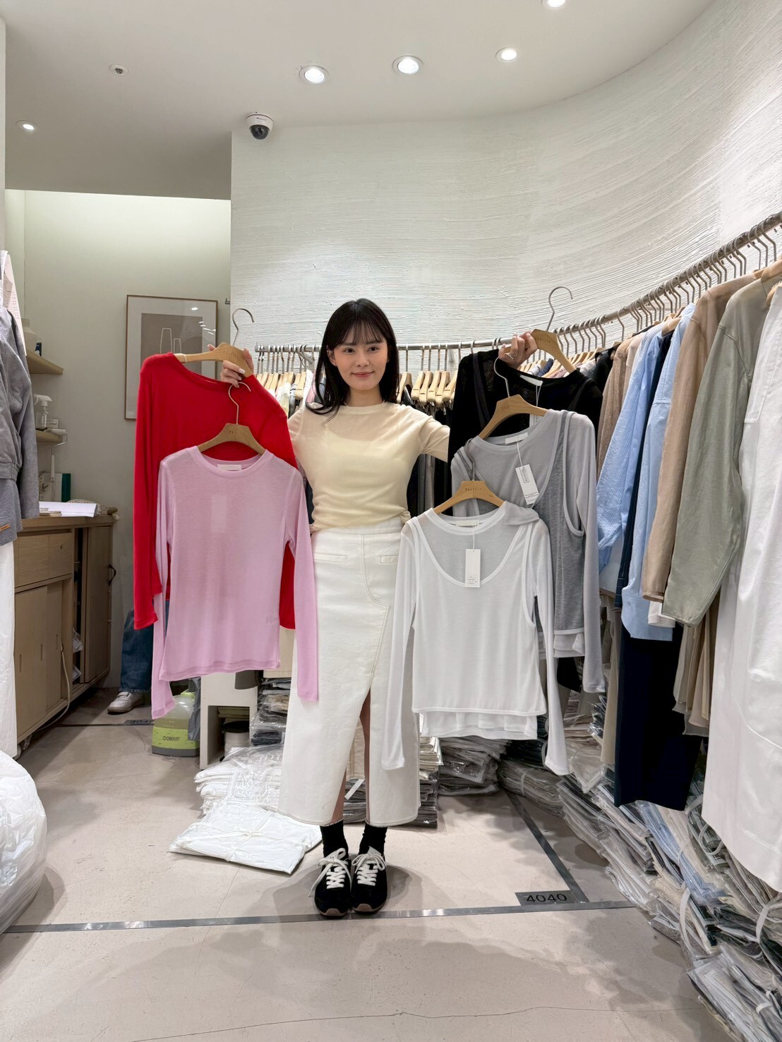 2B6018 輕薄修身圓領長袖上衣