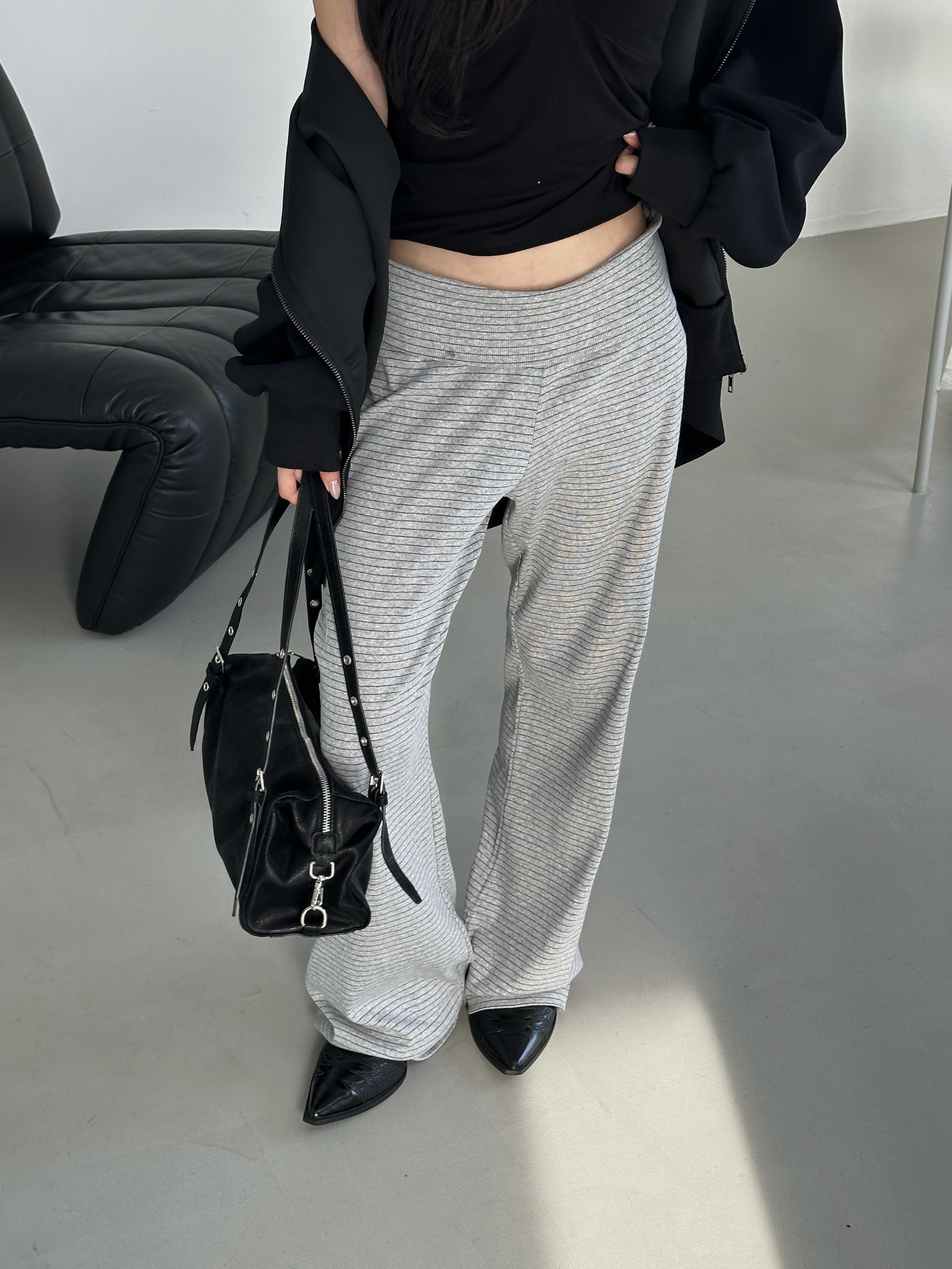 N24 Lazy room垂墜滿分條紋棉褲 (灰)