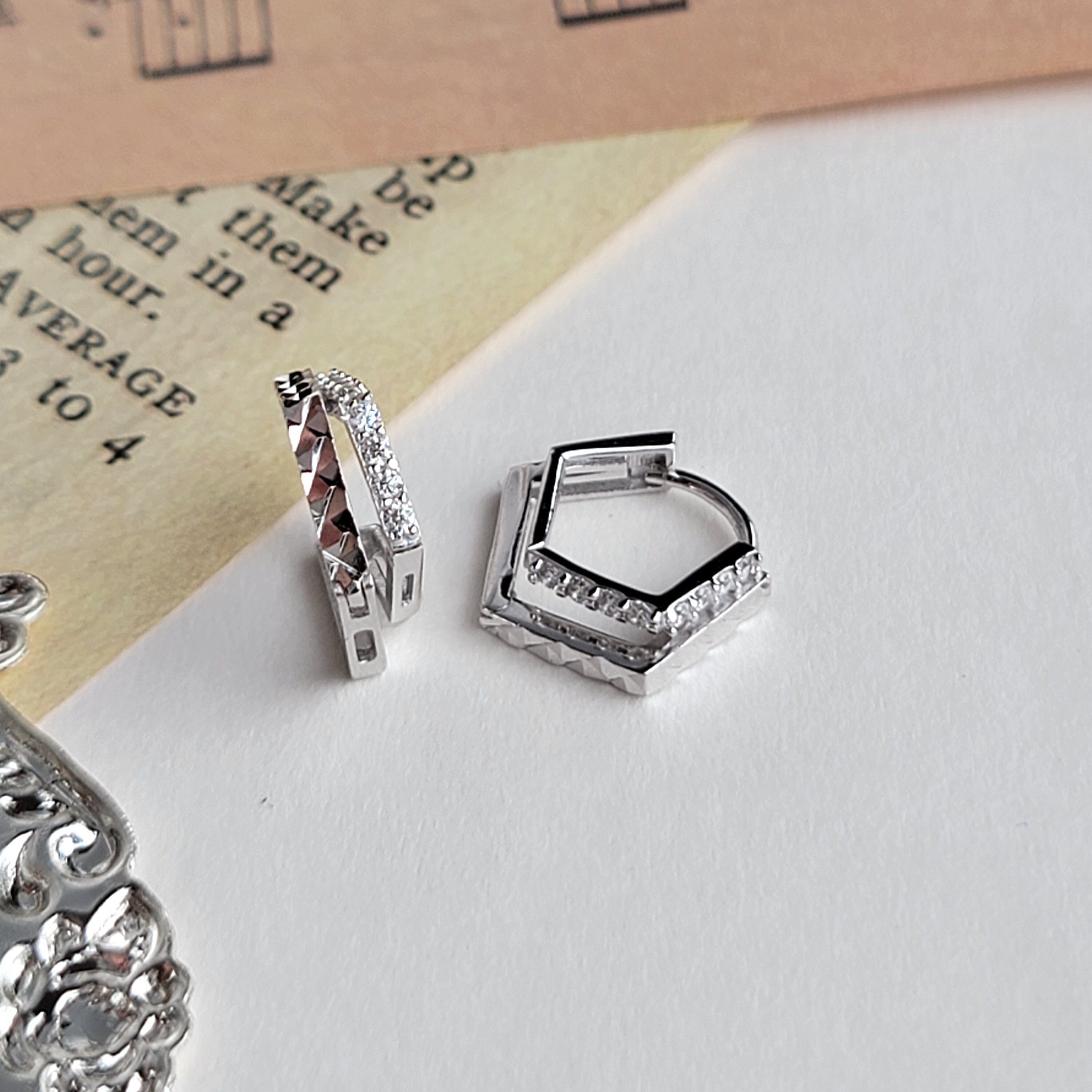 【me.luxe】SV五角雙晶鋯石耳環