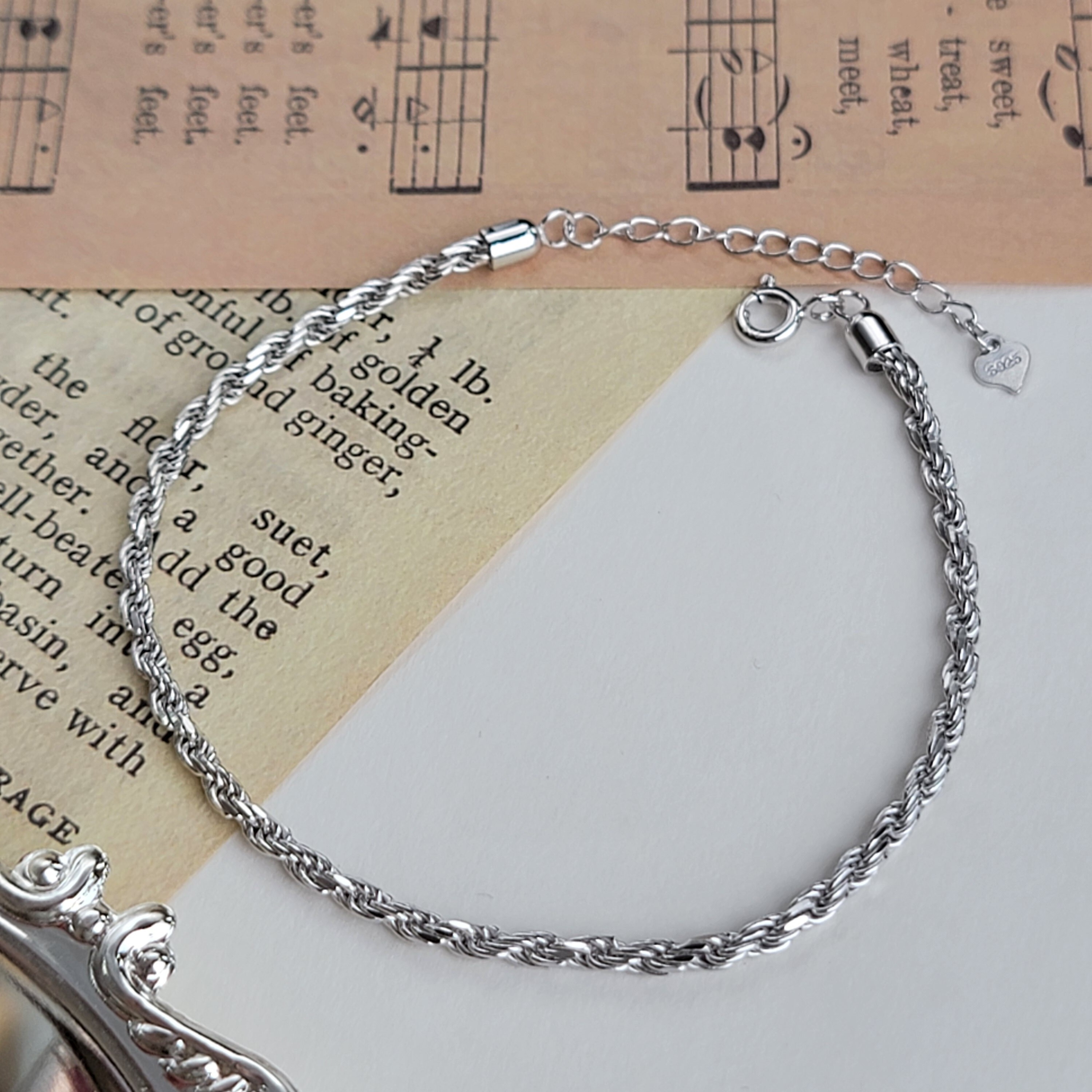 【me.luxe】SV方圈旋繩手鍊