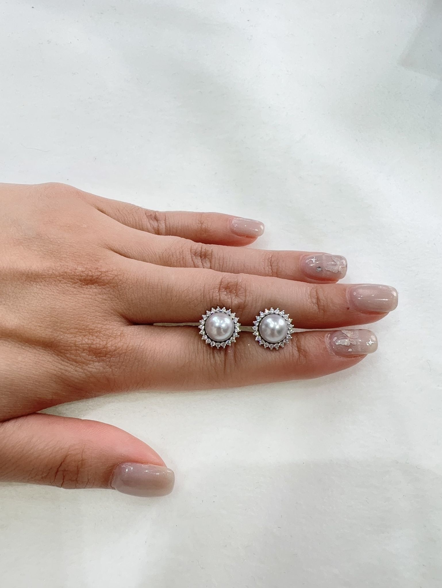 C50 海水真多麻珍珠太陽花耳環 (HSES017WZ-539)"$488