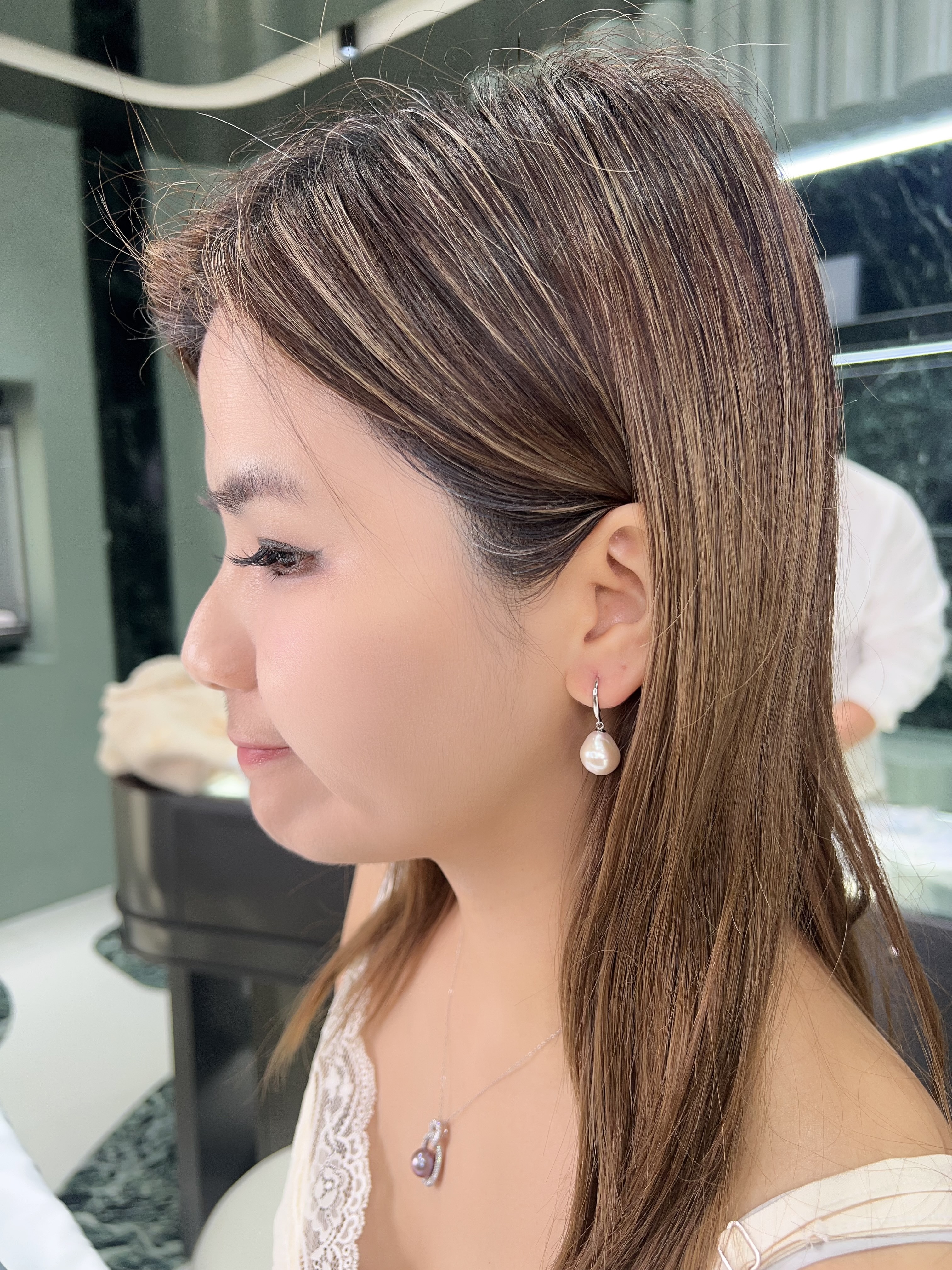 E51 " 圓巴珍珠簡單耳環 (DSES014YY-159)" $168