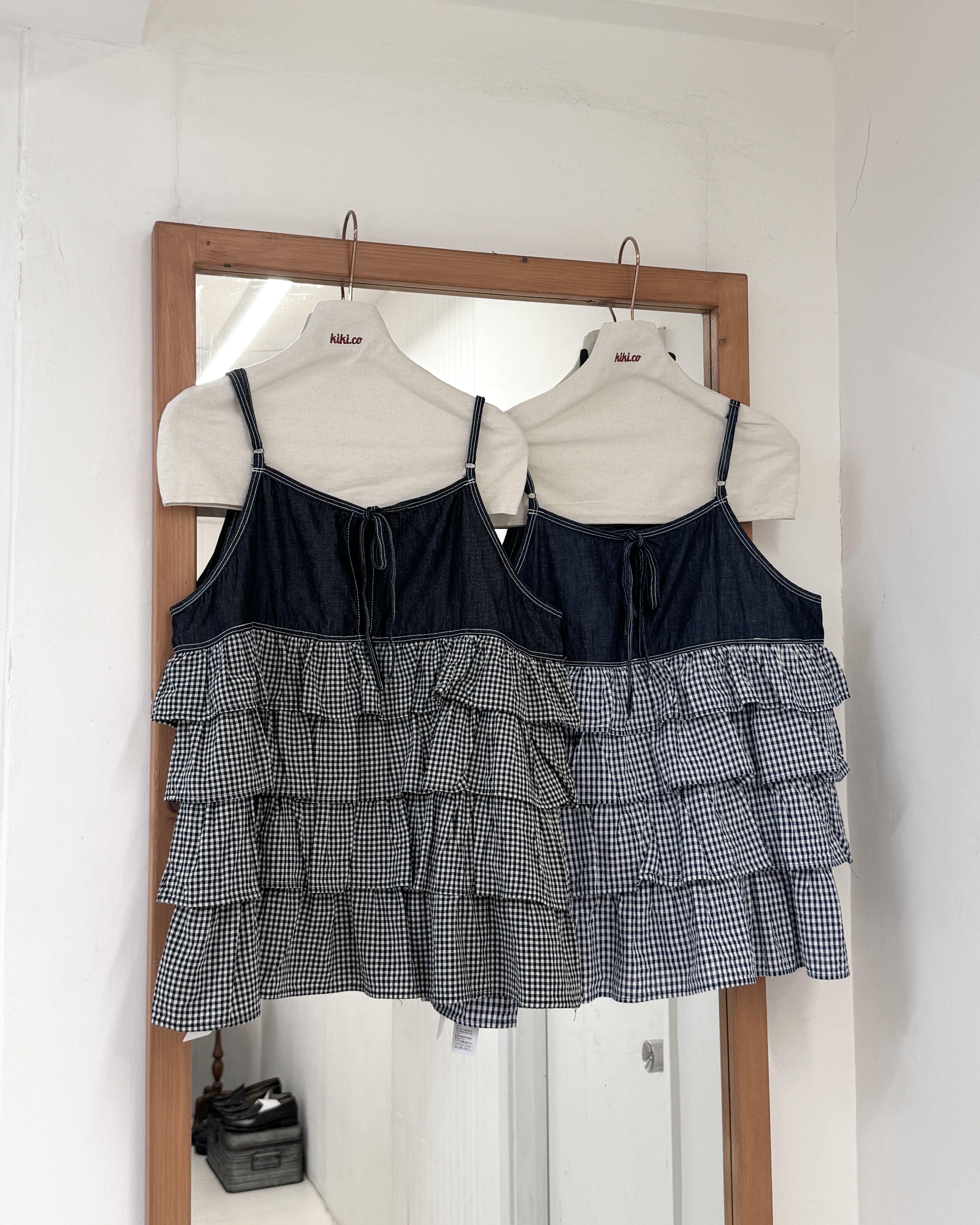 牛仔拼格紋層層綁帶可調背心