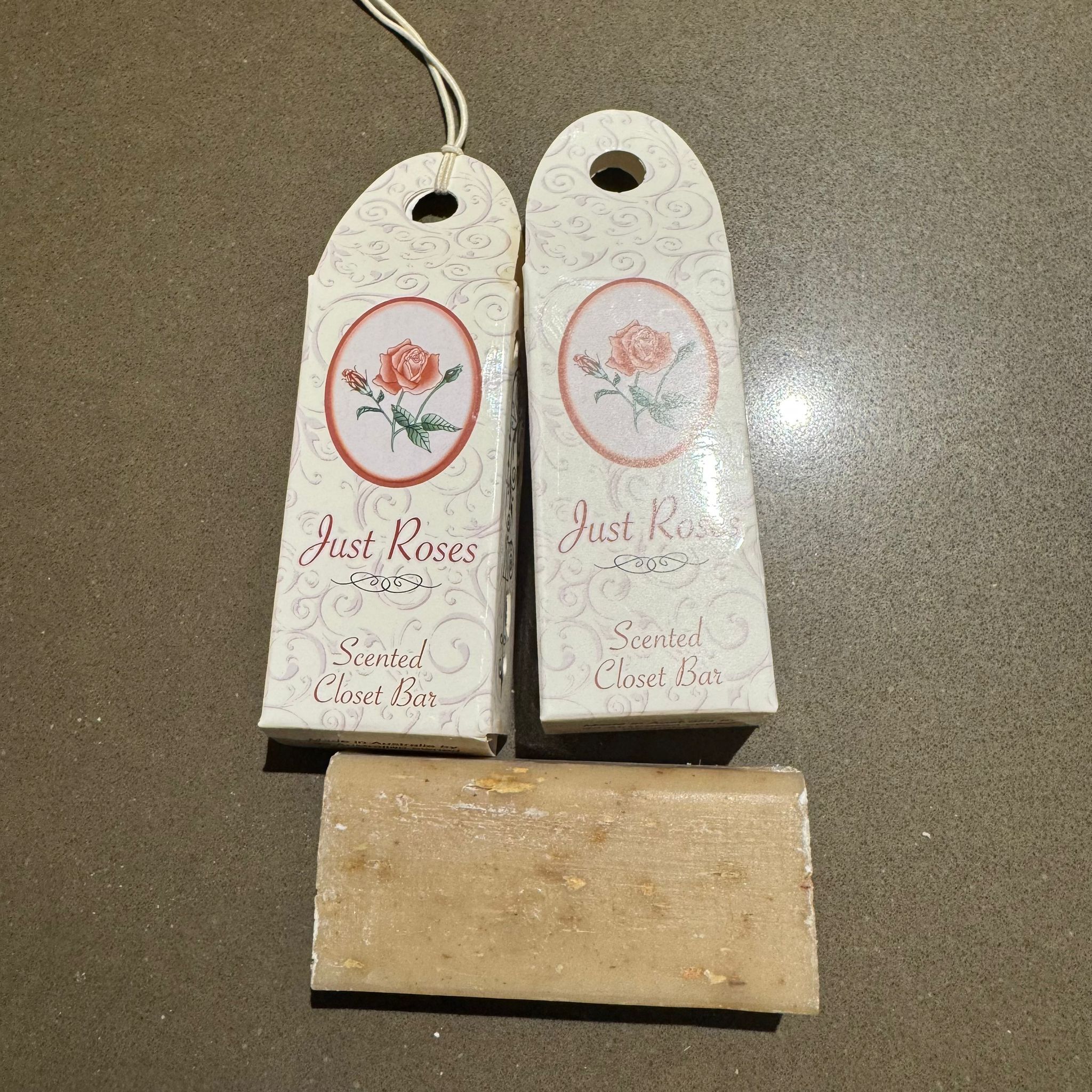 AUS-BBG0320-345 Just Roses Scented Closet Bars 2pack【買一送一】 (A45)