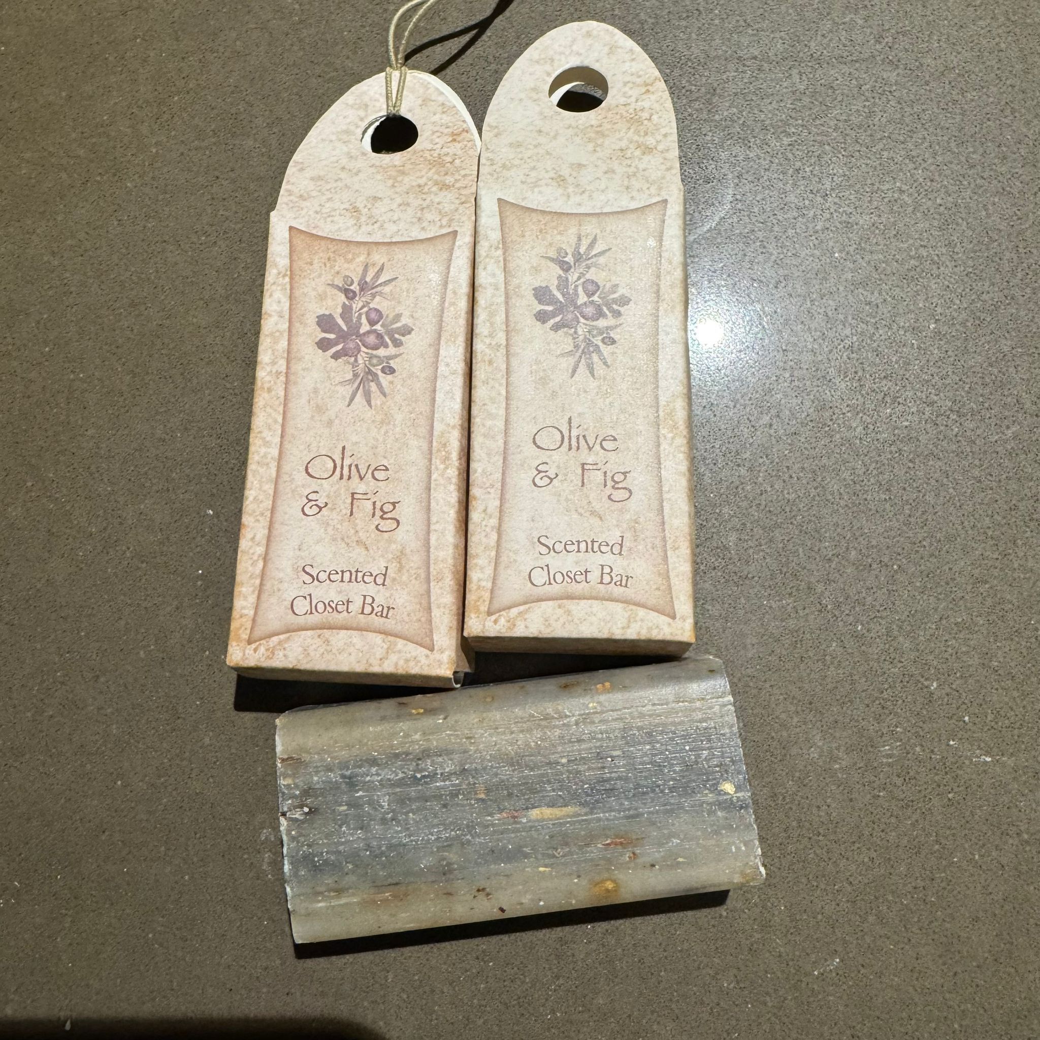 AUS-BBG0320-346 Olive & Fig Scented Closet Bars 2pack【買一送一】 (A46)