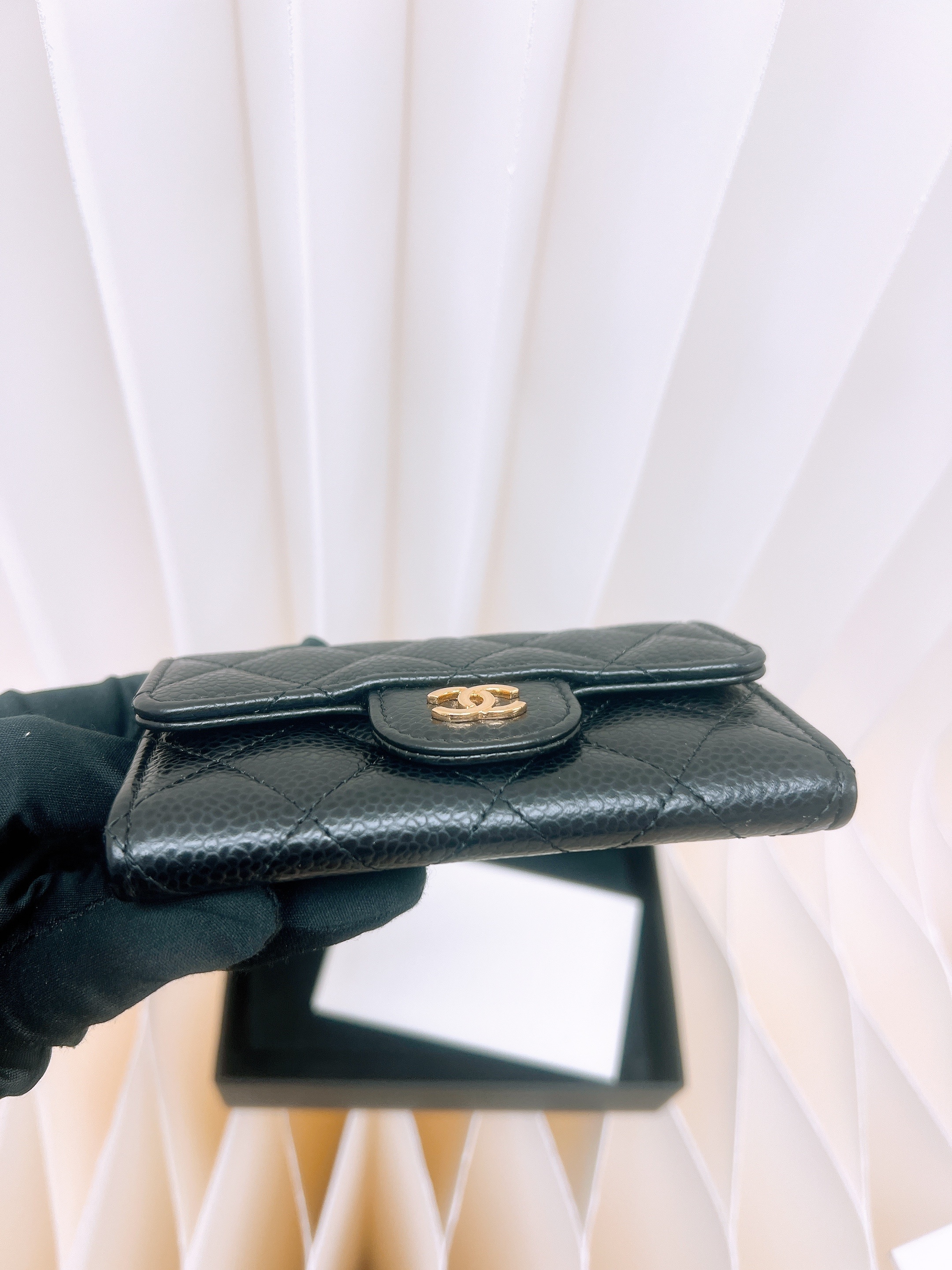Chanel classic flap card holder (black caviar/ GHW)