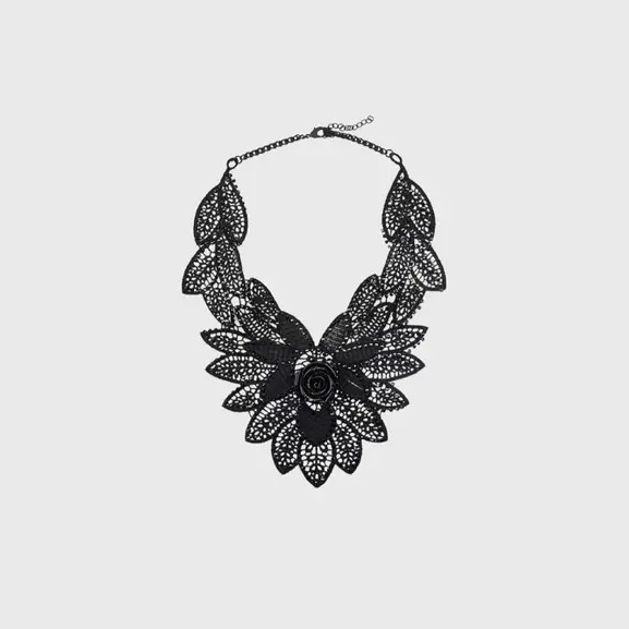 1AF0323-070 [ANNE FONTAINE] Ballad Collar Black #H16A32203 (EU)