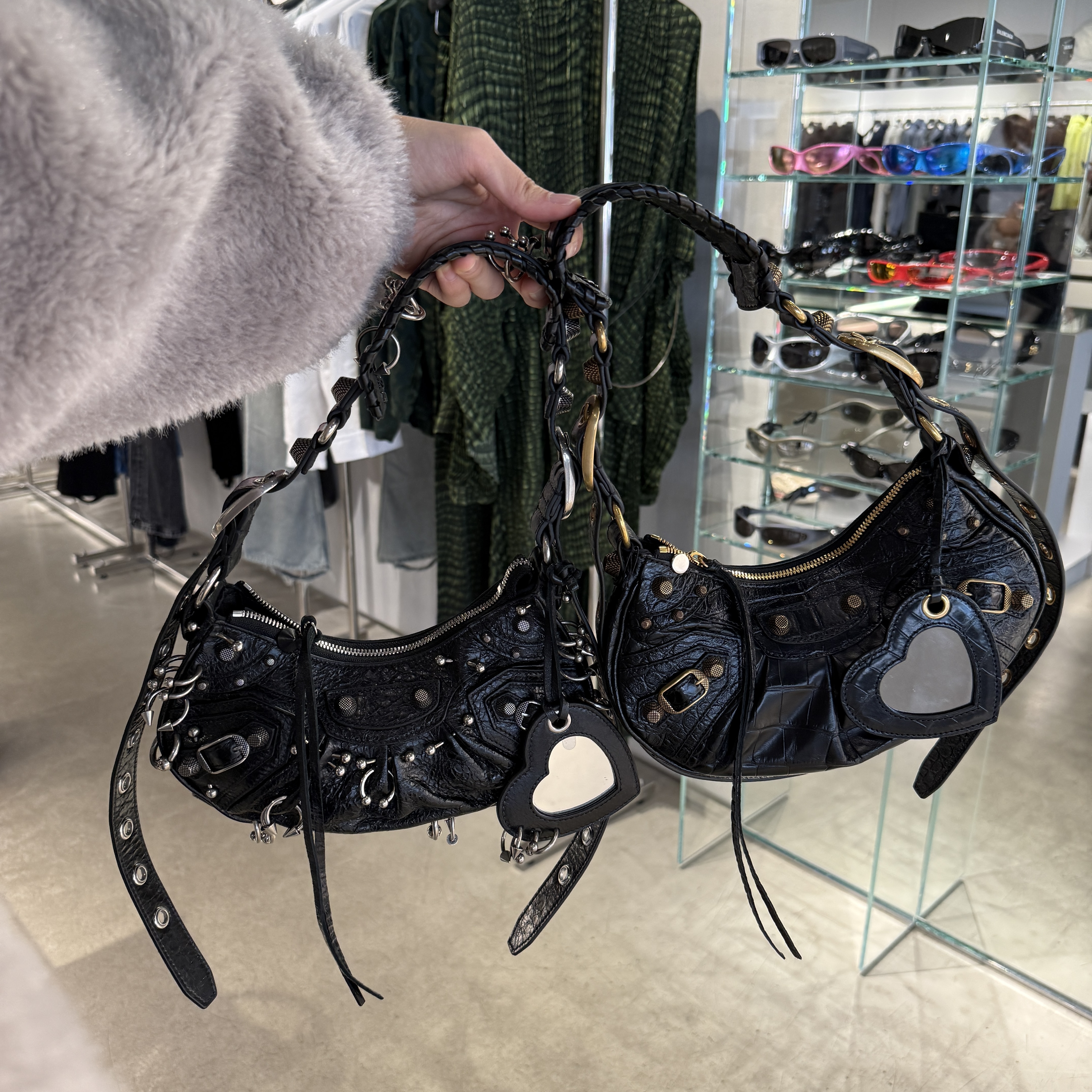 Balenciaga le cagole shoulder bag lamb