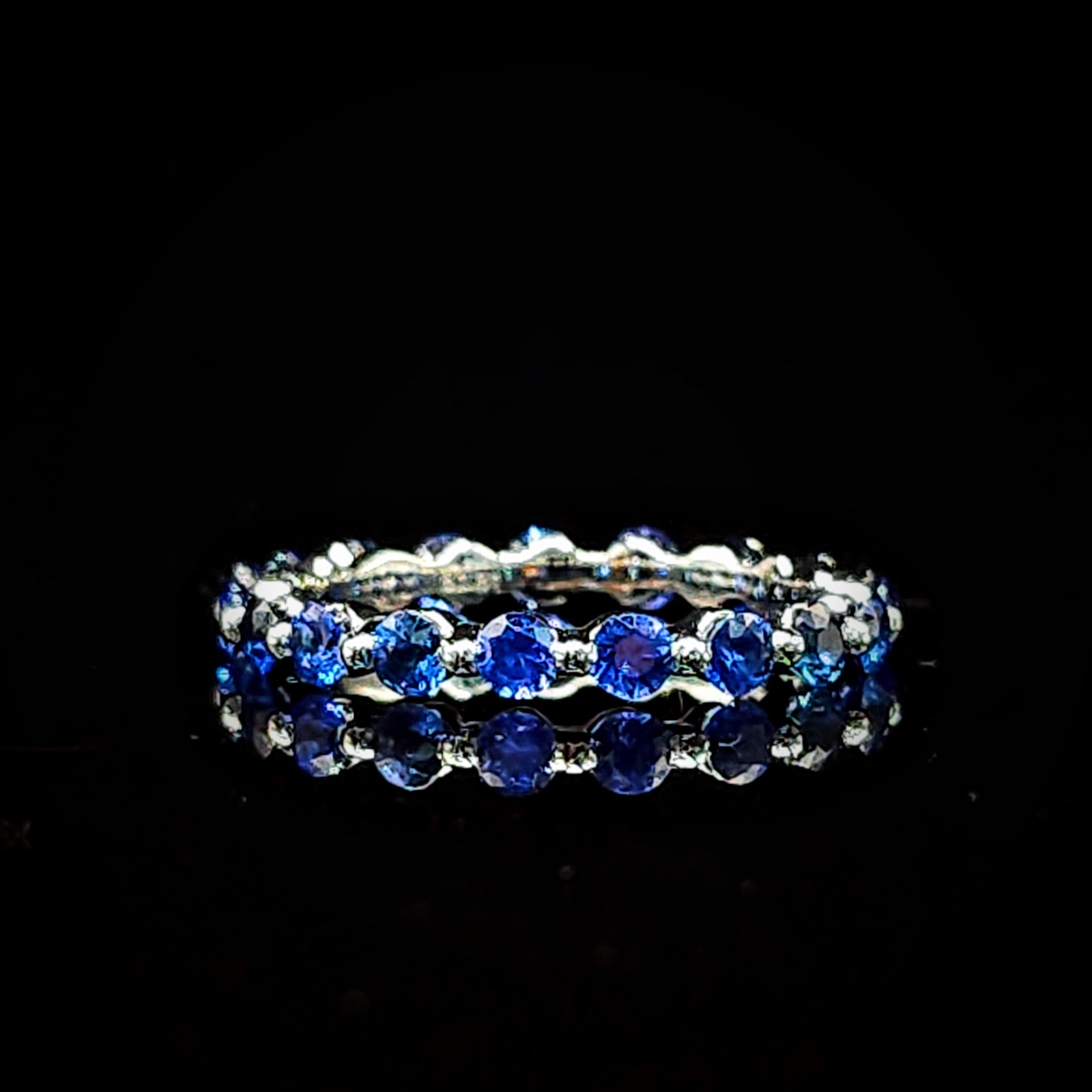 全新18K白金1卡61份藍寶石全圈戒指