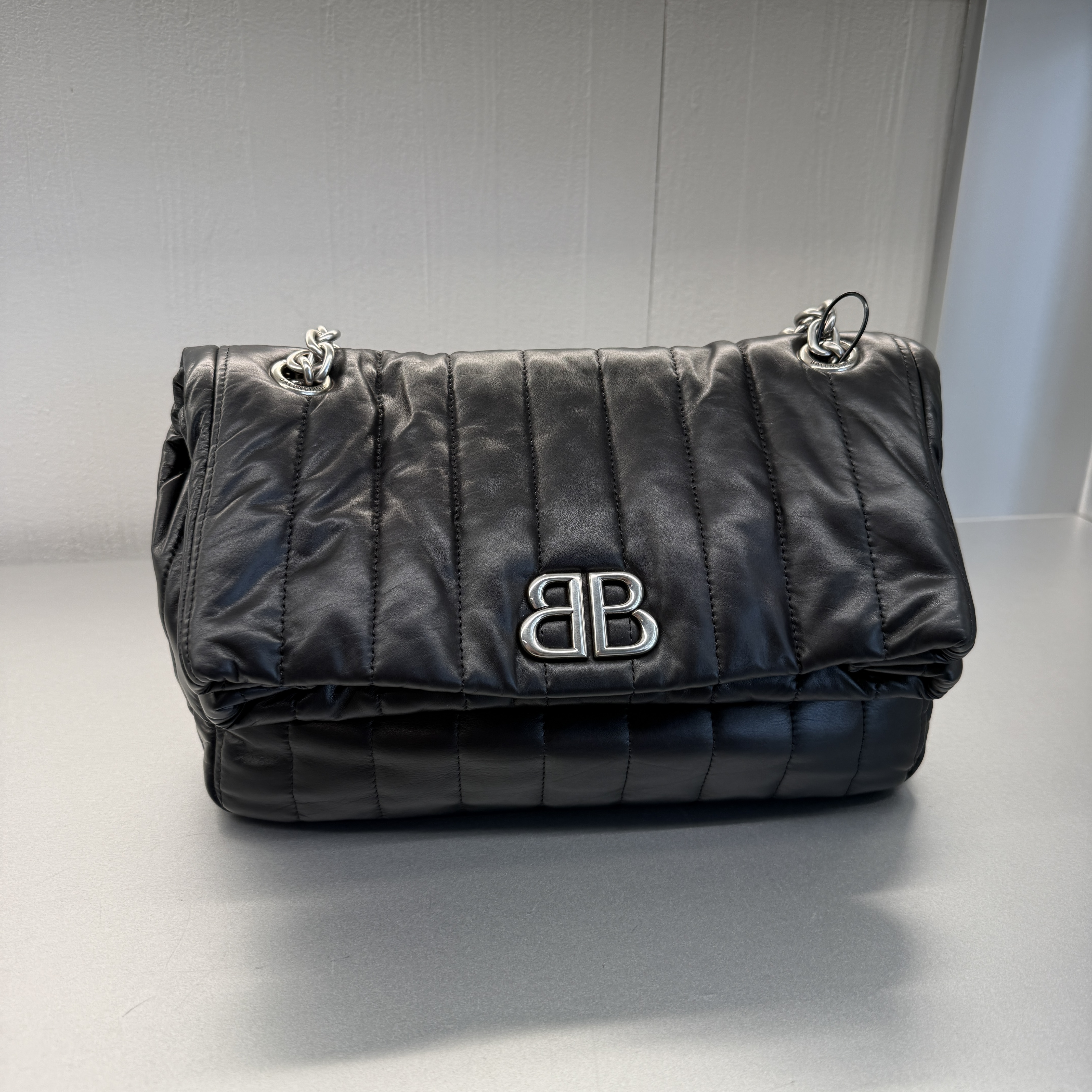 Balenciaga monaco chain bag size M quilted calf black white