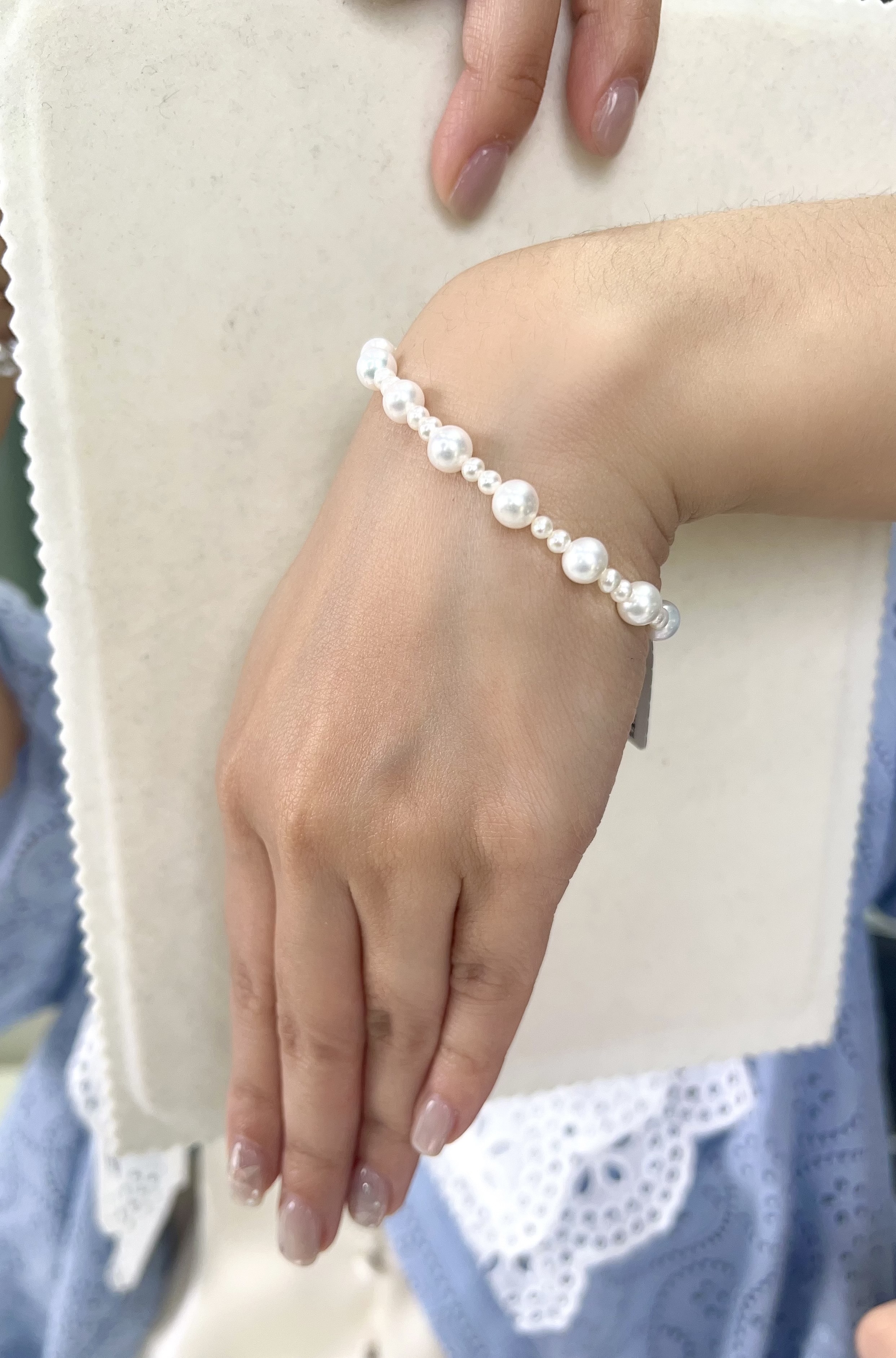 E24 "大小珍珠彈力手鏈 （DSSL010-W199）" $228