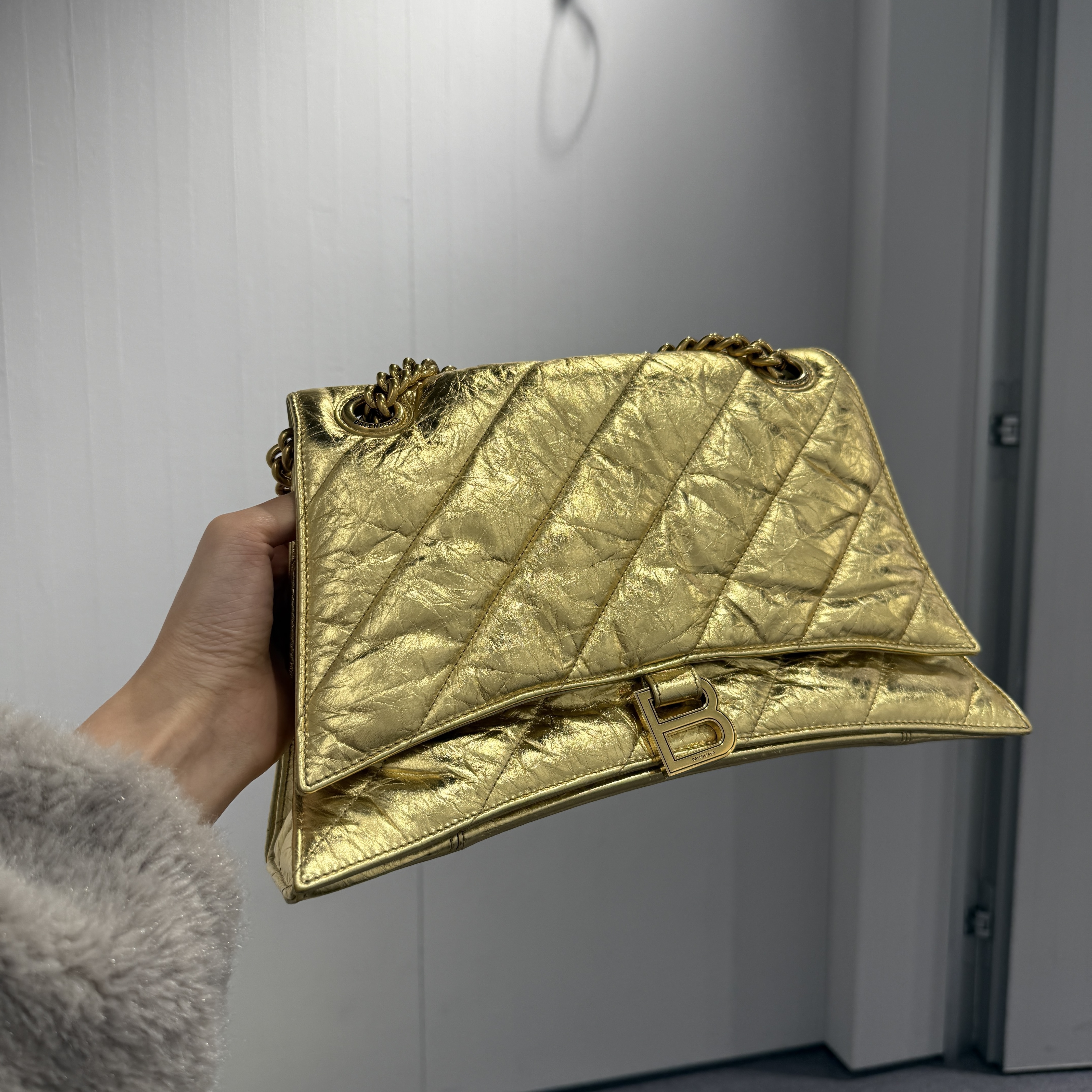 Balenciaga crush chain bag M quilted gold