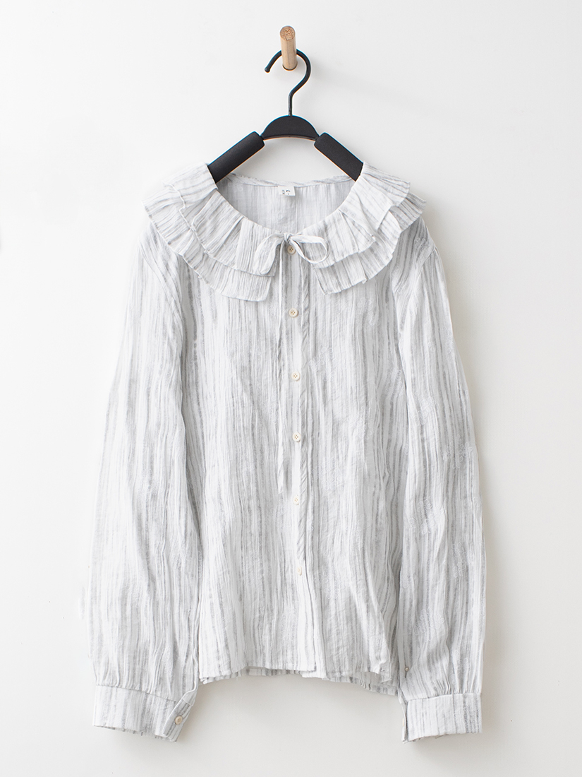 日系溫柔雙層荷葉領壓皺小花襯衫