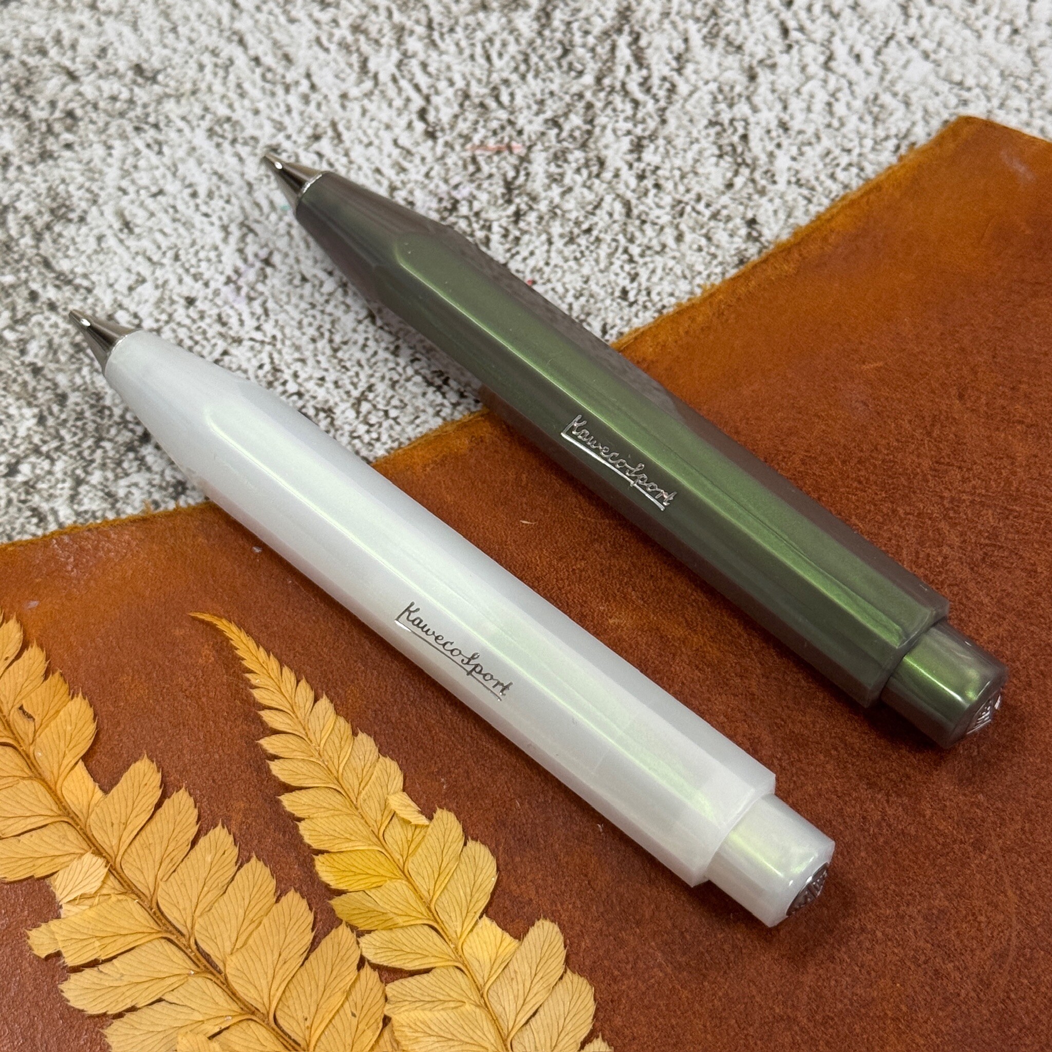 德國 KAWECO ｜ Lunar Sport 短版 自動鉛筆0.7 曜影綠 柔光綠