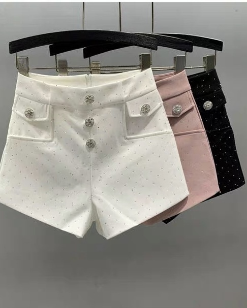 滿版燙鑽後拉鏈排釦裝飾短褲