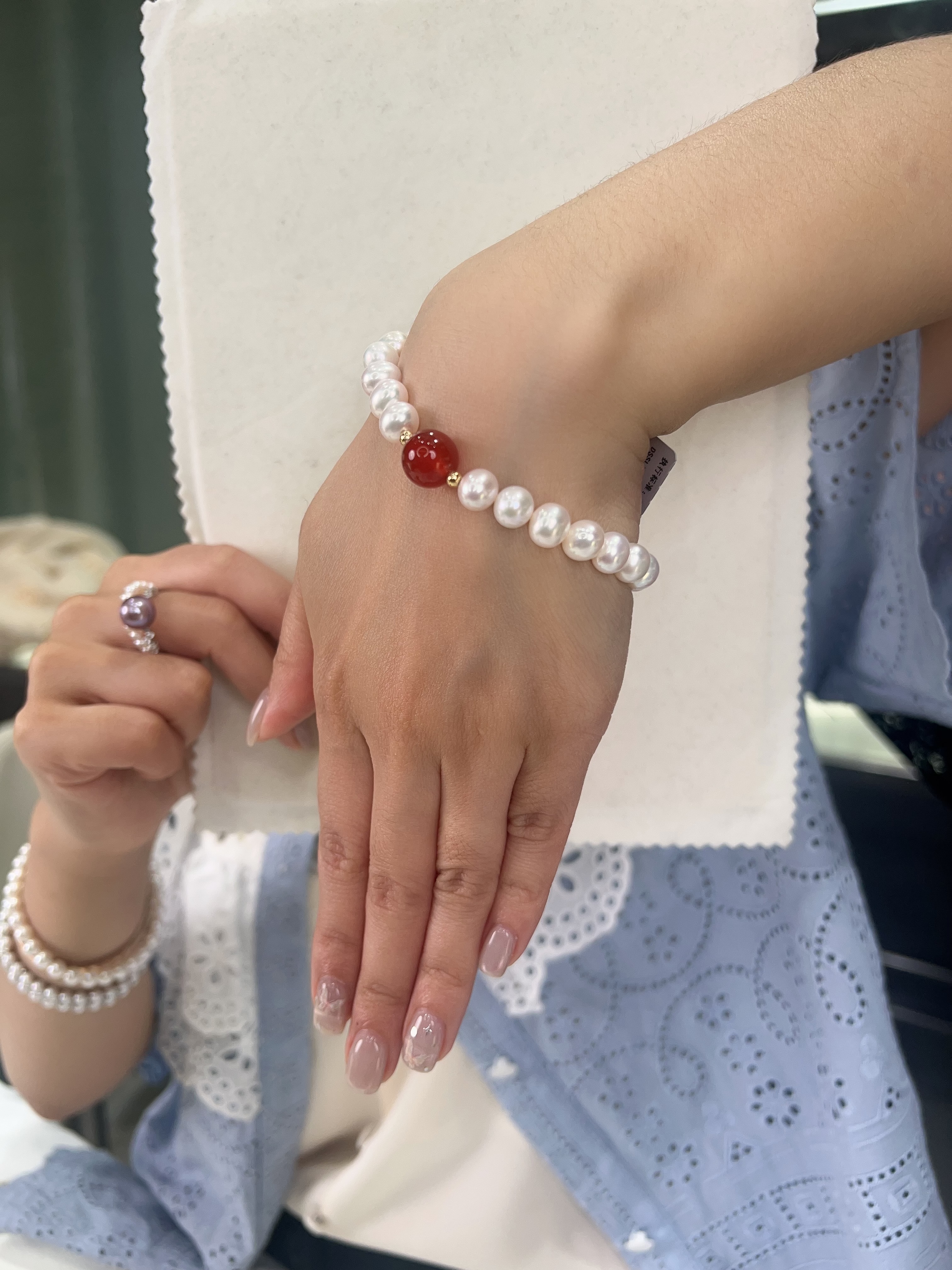 C28 紅瑪瑙珍珠彈力手鏈 (DSSL046S-519) $428