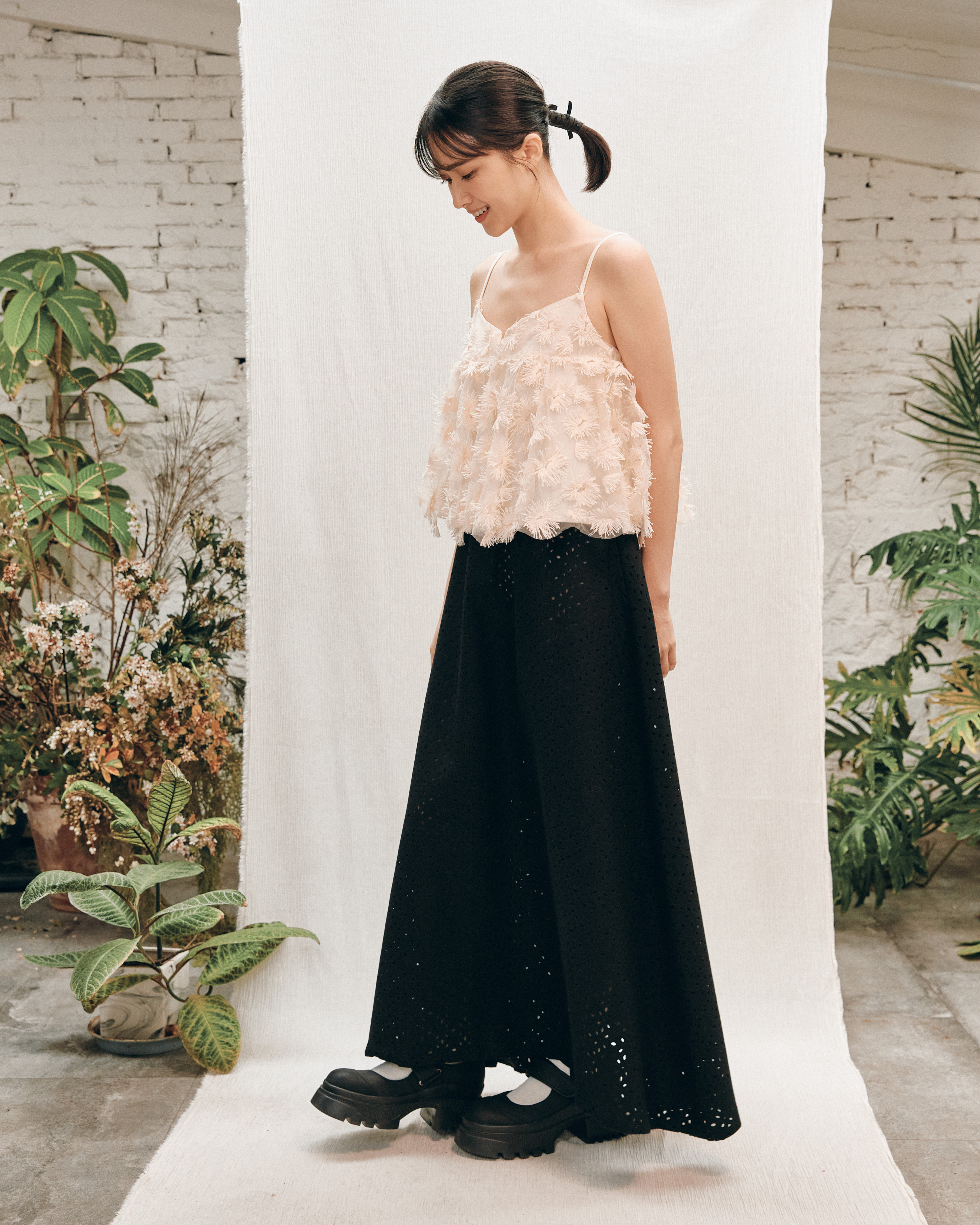 裸粉立體花瓣傘擺背心