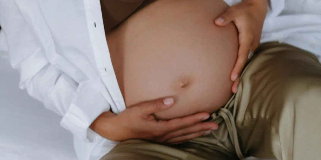 懷孕13項經典常見反應！孕期三階段、荷爾蒙作用、孕媽咪身心照護全指南