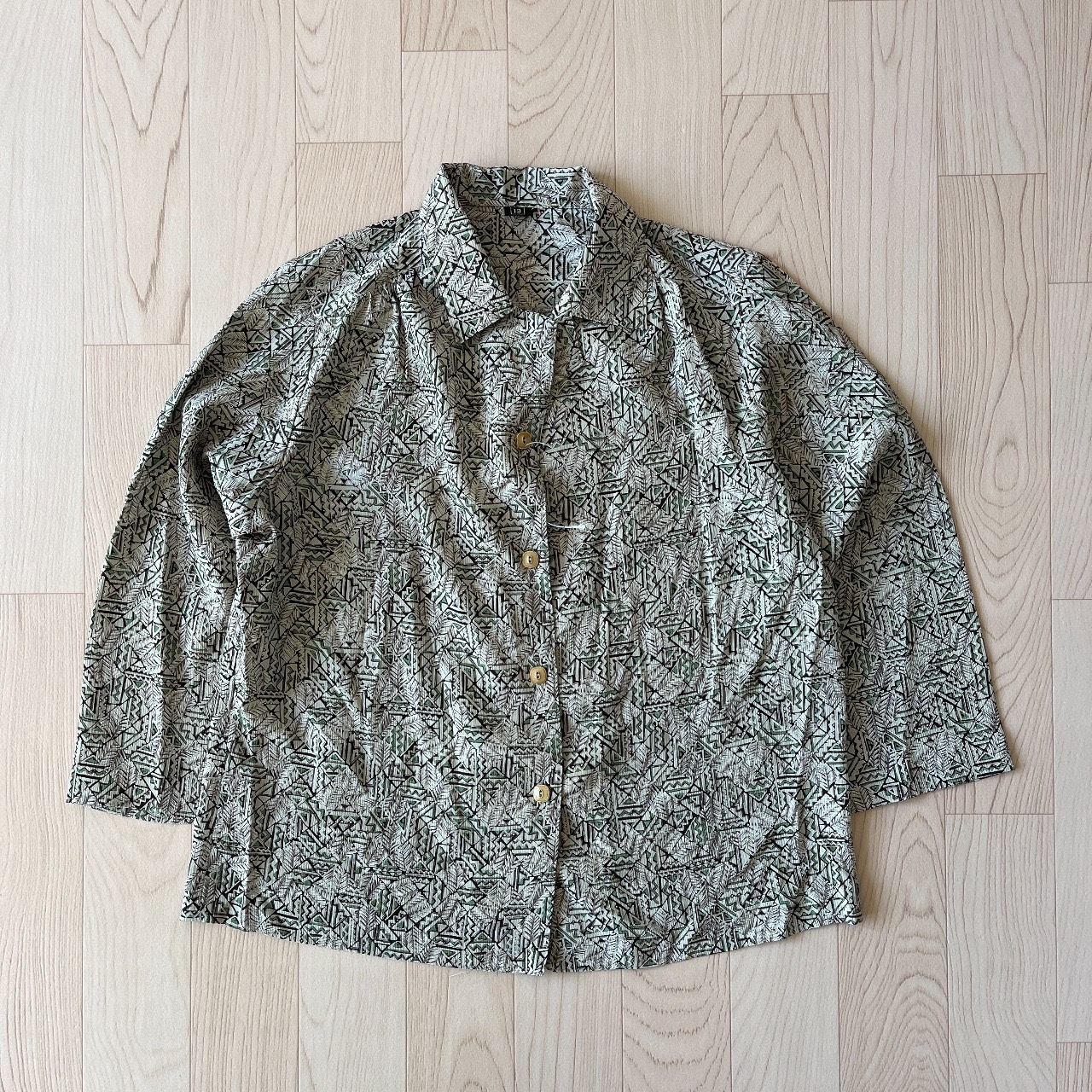 日本製綠色幾何圖案中袖上衣