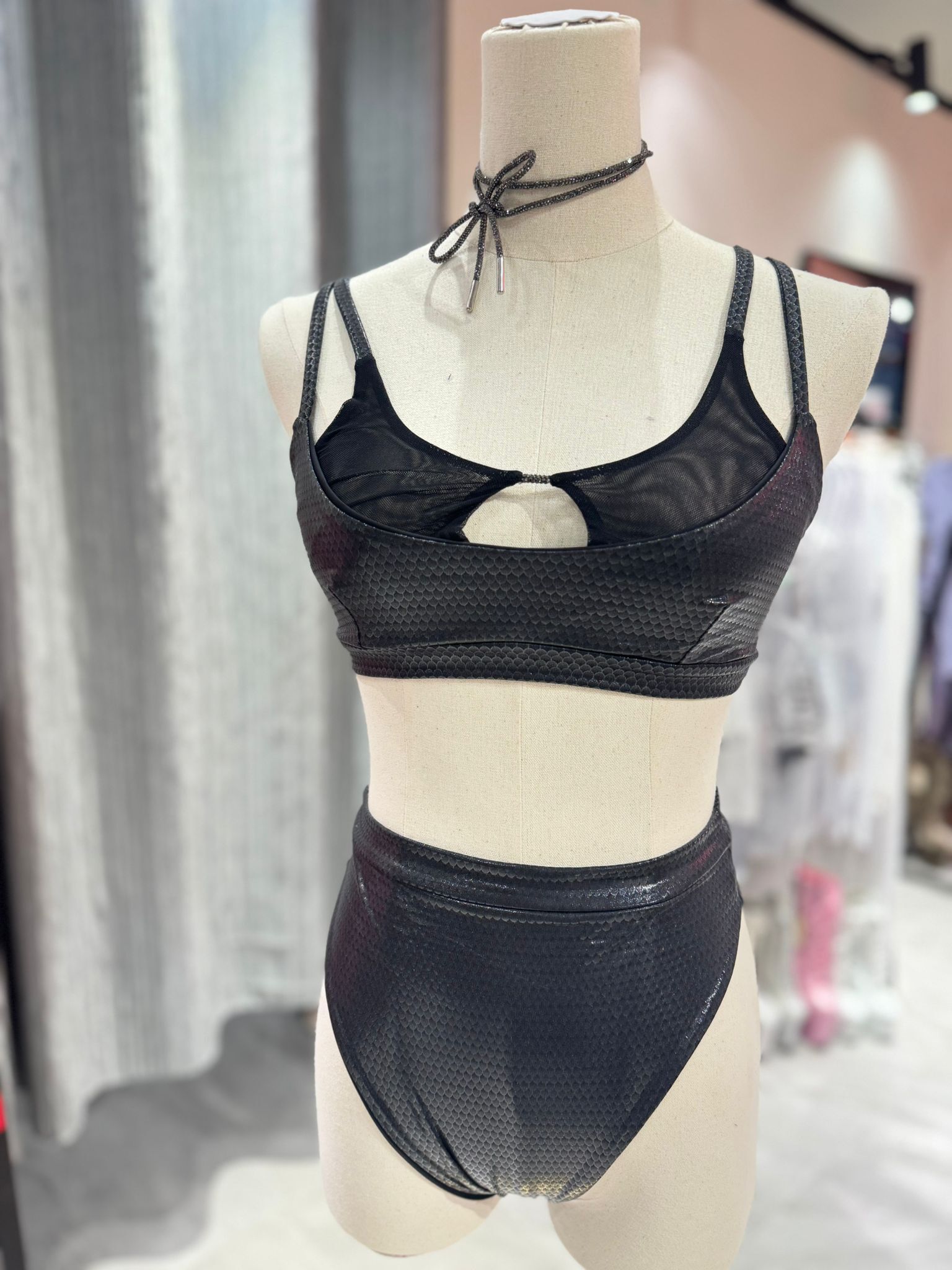 Lust Top+Liora Bottom-Matt Gloss