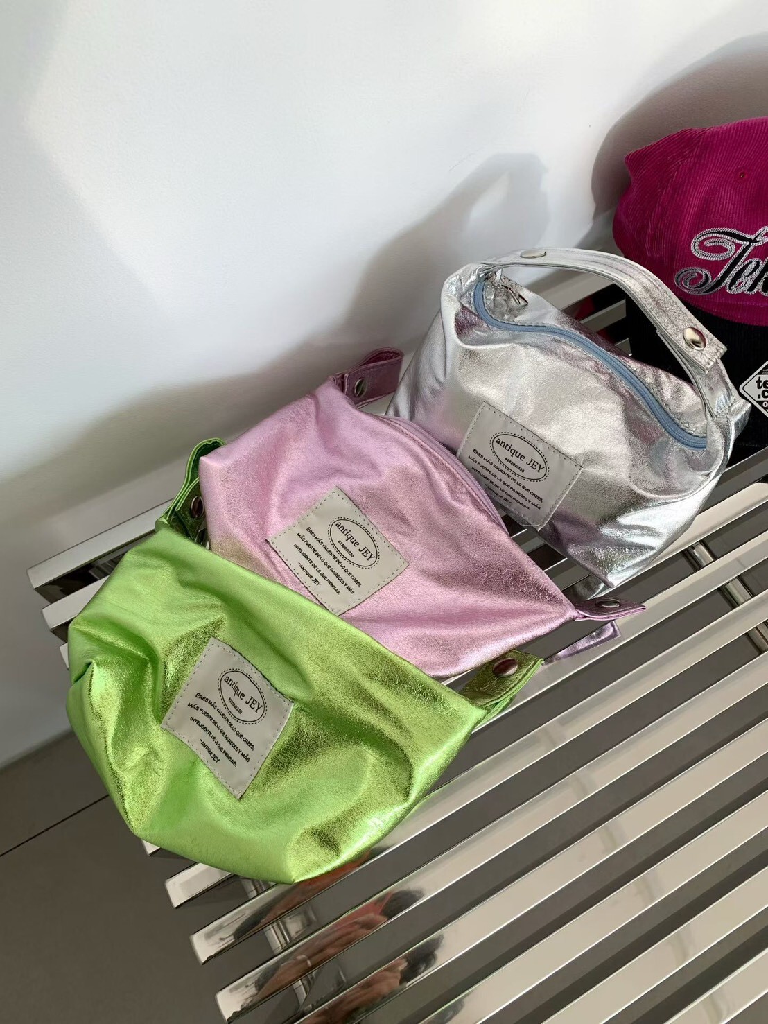 JEY 未來感化妝收納飯盒小包