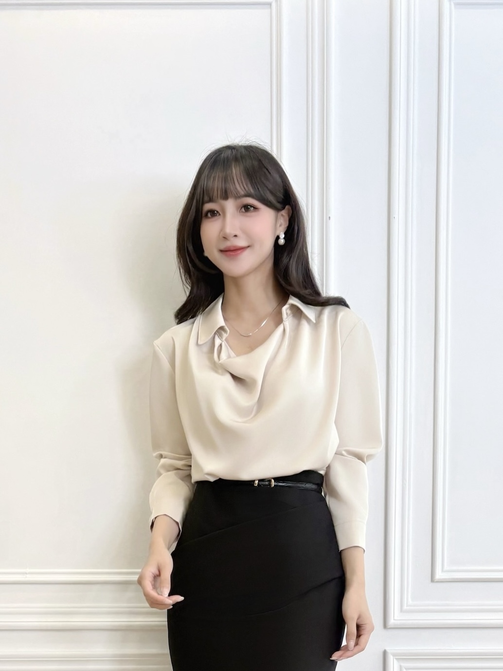 優雅領釦兩穿絲滑上衣