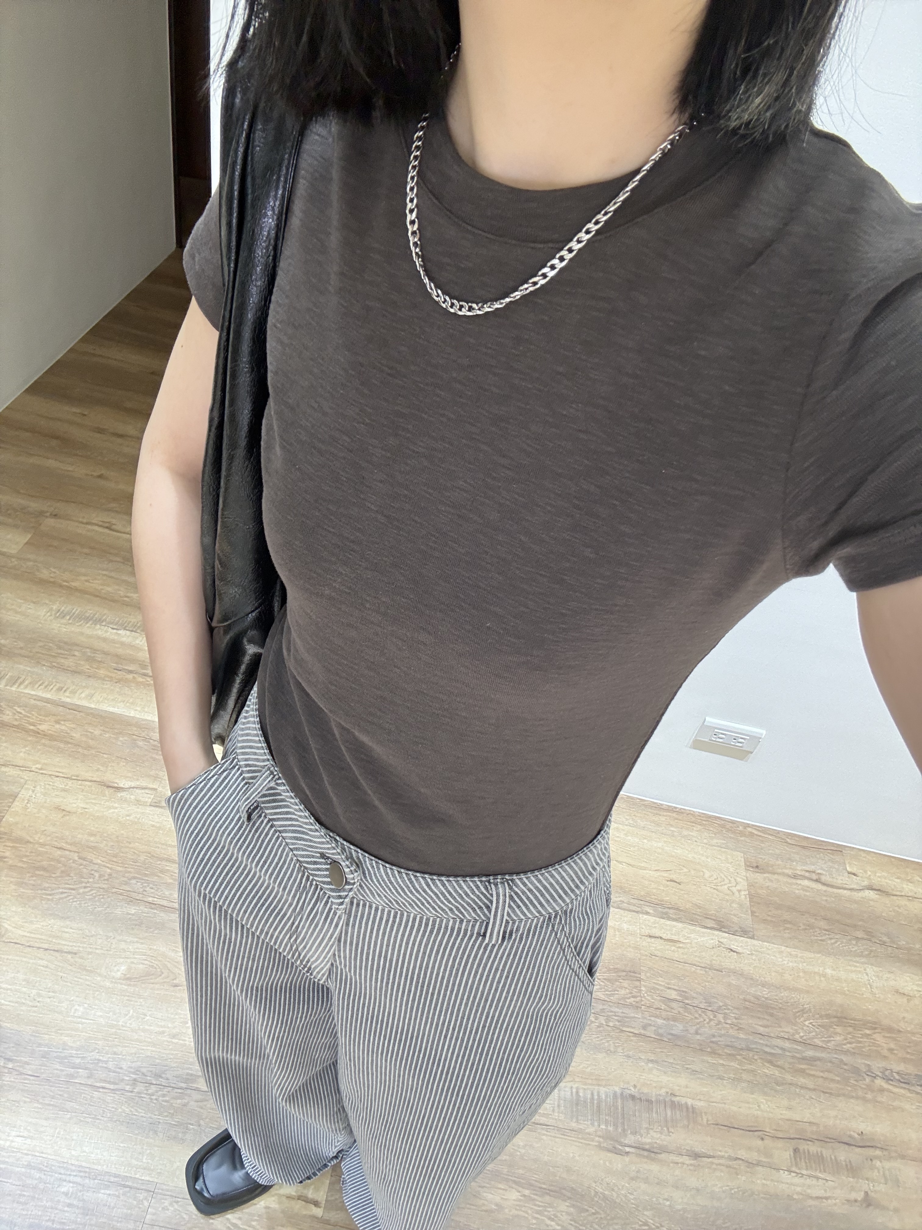 基礎之王！圓領素TEE (灰)