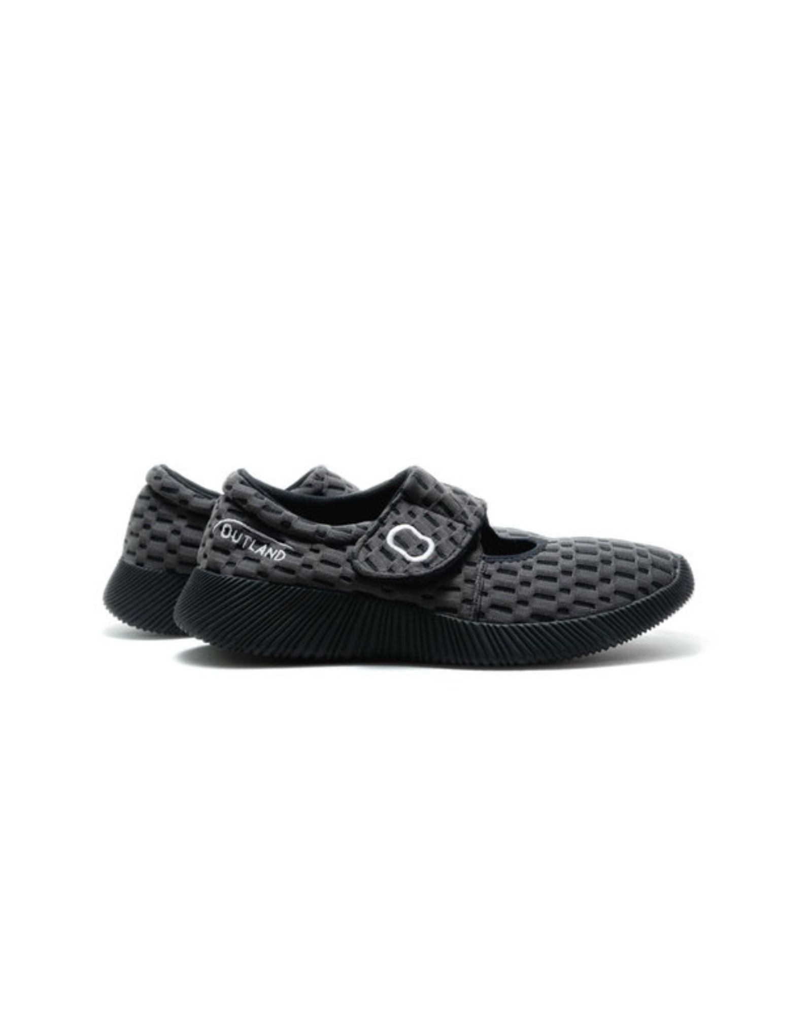 OUTLAND X THREE TREASURES - Recovery Shoes (Black)