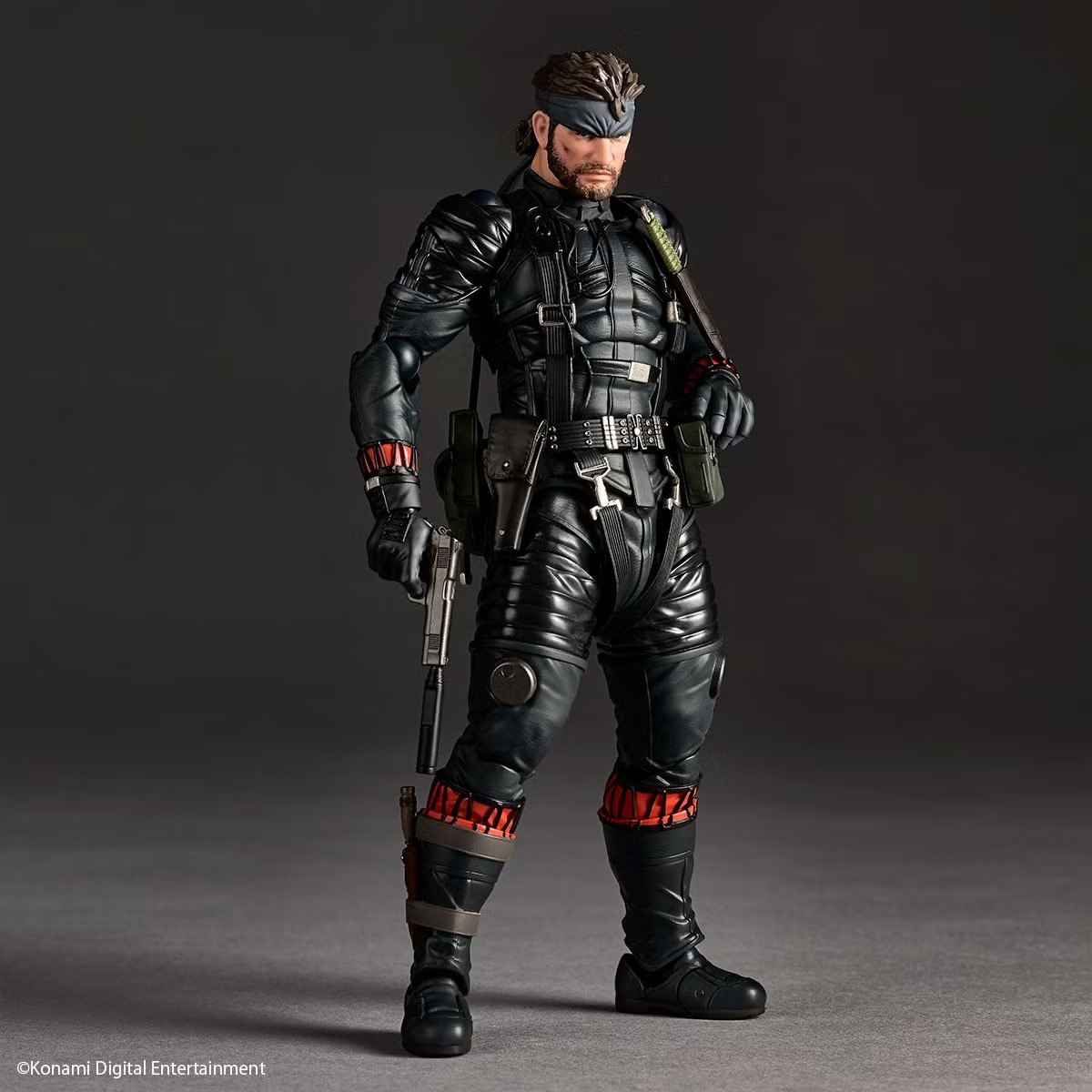 Revoltech Amazing Yamaguchi Naked Snake 潛行服 Ver.（出自《合金裝備Δ：食蛇者》